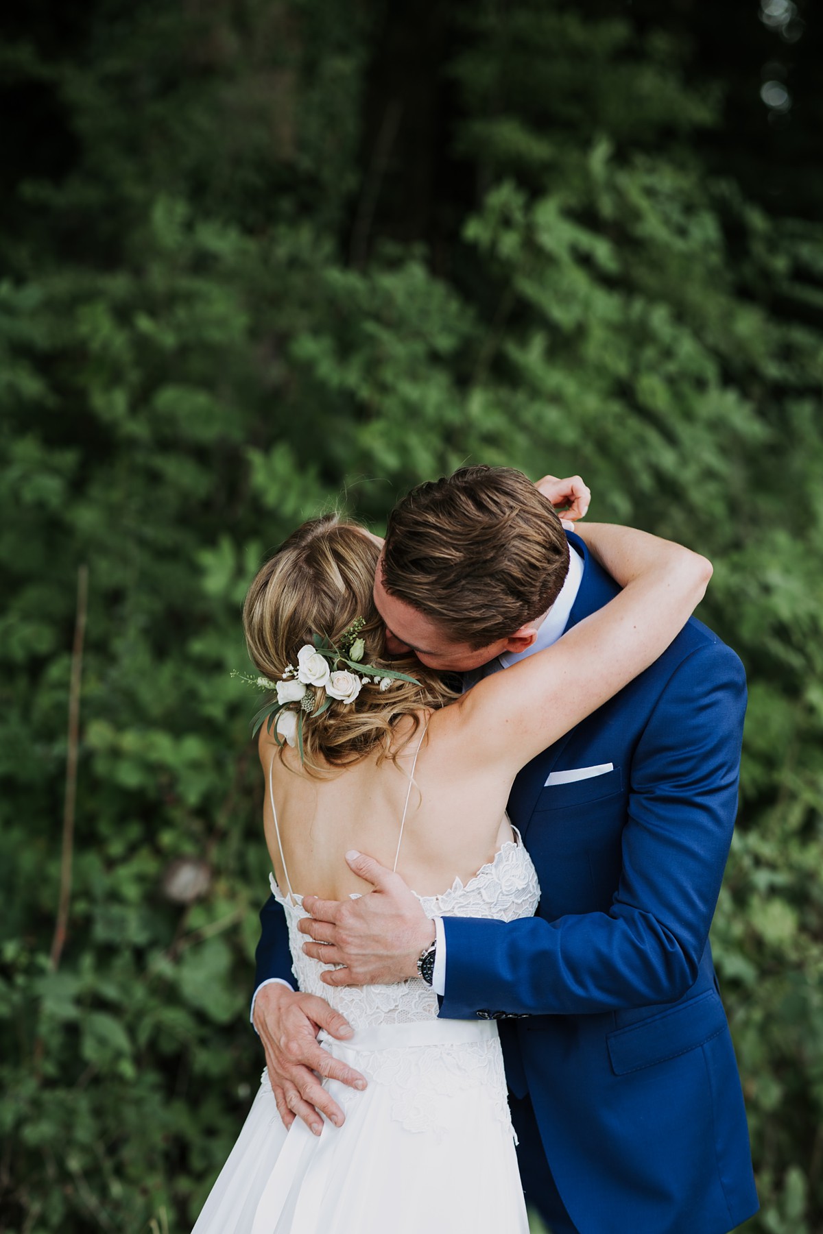 Caroline Castigliano first look Wiltshire wedding 20