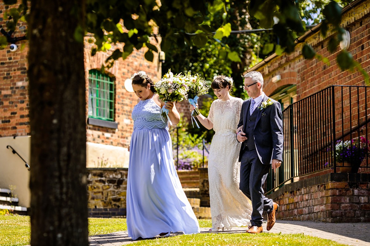 Indie Bride midsummer barn wedding 15