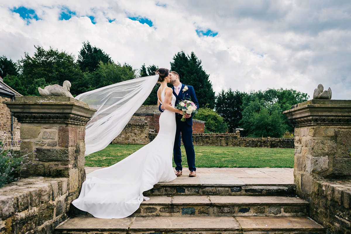 Pronovias bride in glasses 25