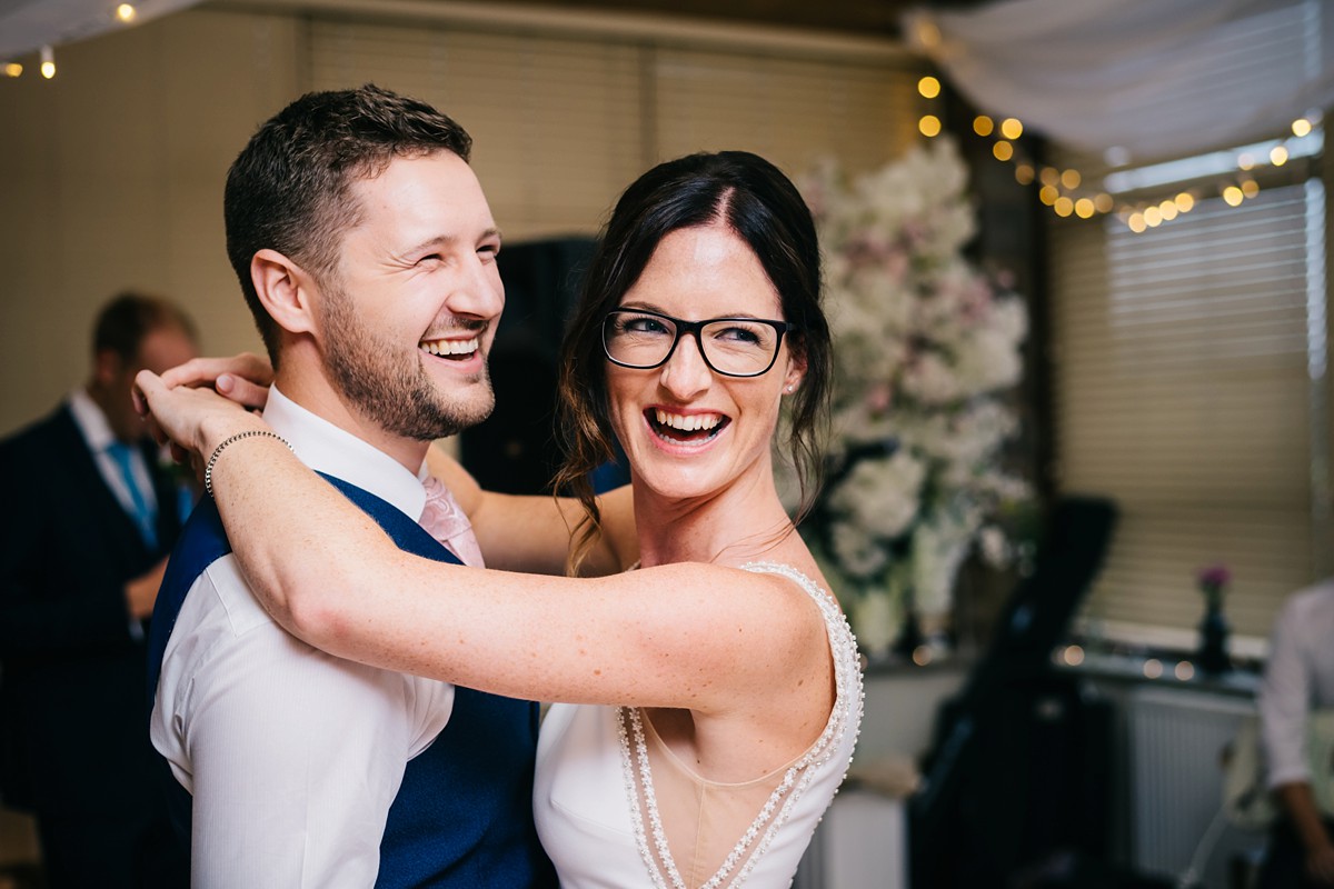 Pronovias bride in glasses 34