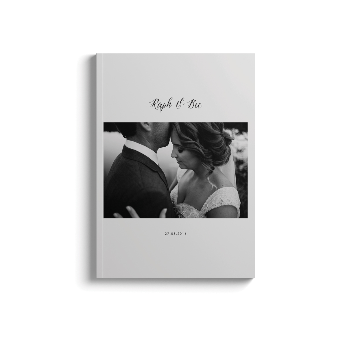 https://www.lovemydress.net/blog/2019/05/introducing-bow-arbour-wedding-zines-your-own-wedding-photography-magazine.html