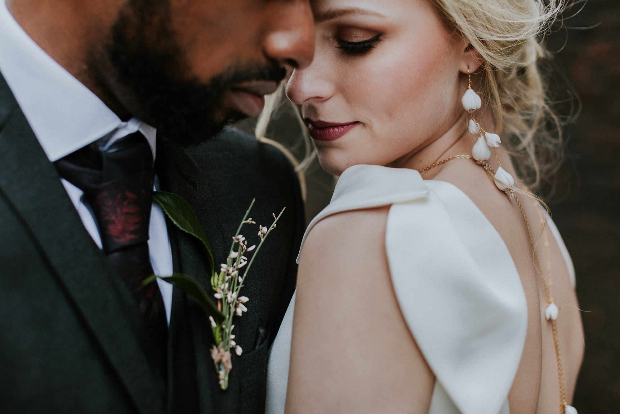 Effortless Modern Bridal Elegance with Jesus Peiro + Green & Neutral Wedding Decor 37 Charterhouse editorial 89