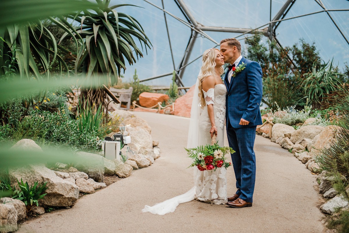 Rue de Seine bride vegan Eden Project wedding 30