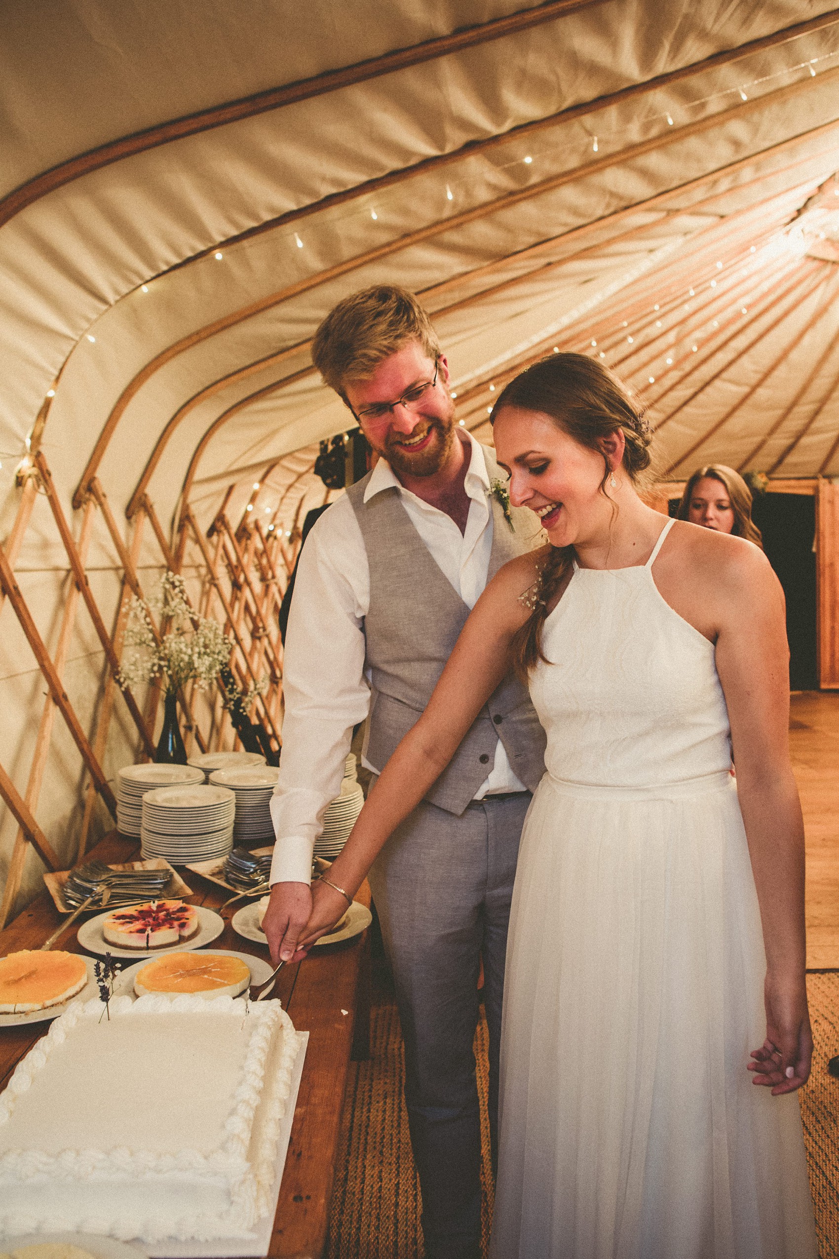 10 Silent disco sunflowers September yurt wedding