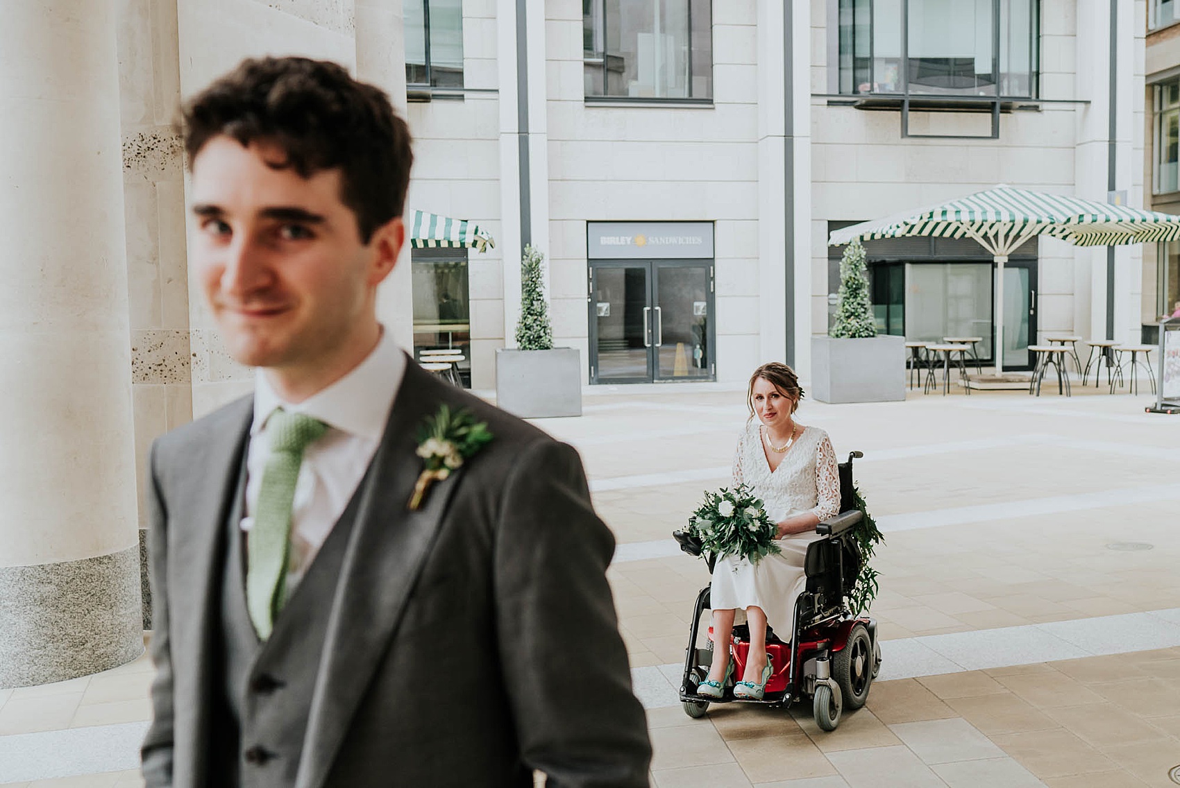 15.Disabled bride modern geometric wedding