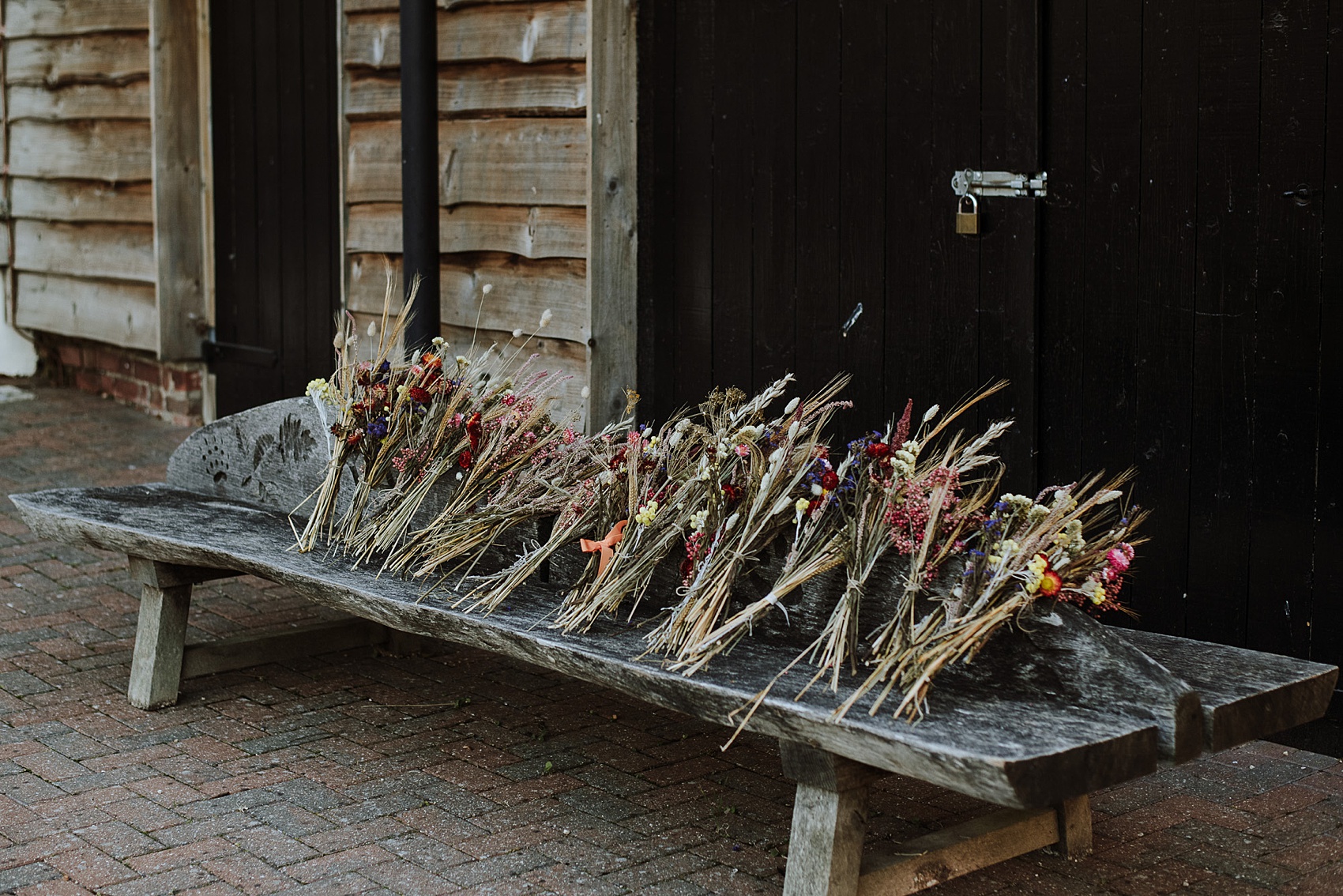 46.Charlotte Balbier dried flower artisan wedding