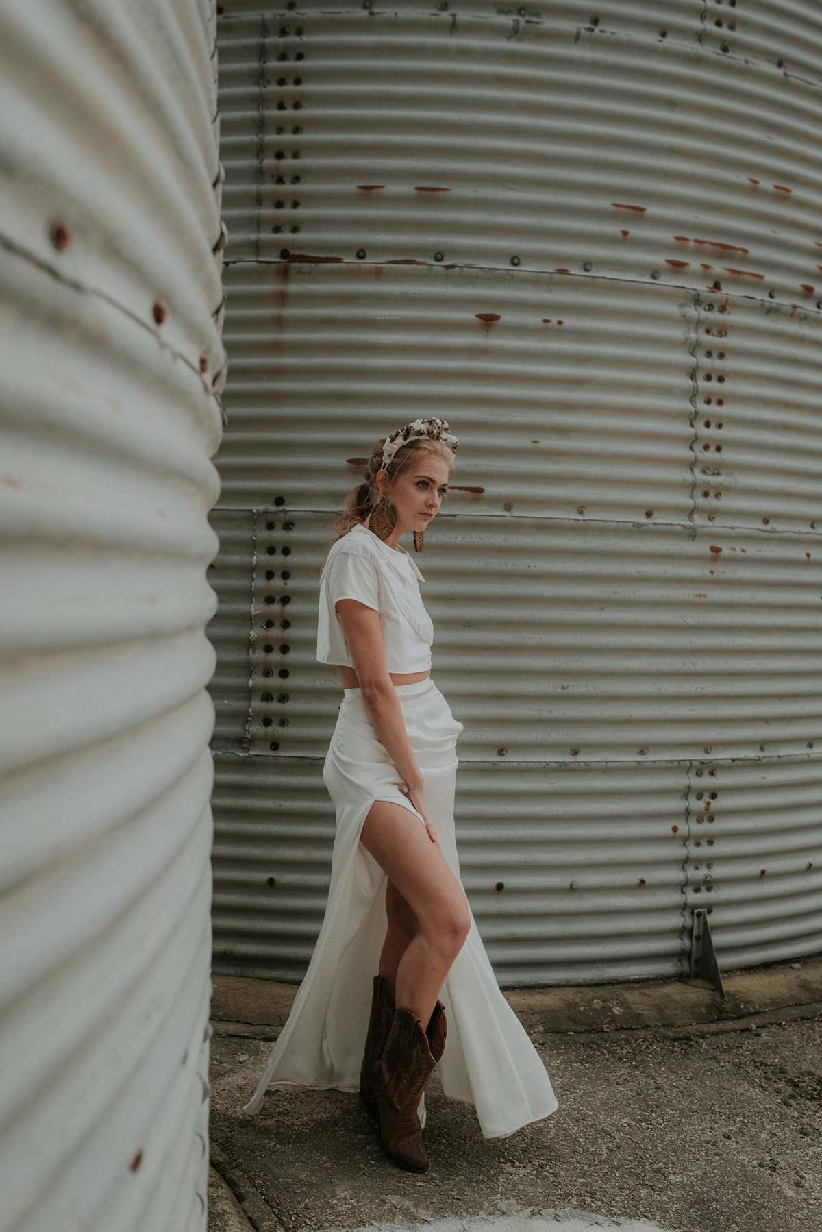  Cowgirl Bride - The Cowgirl Bride: Free Spirited, Bohemian, Wedding Day Styling