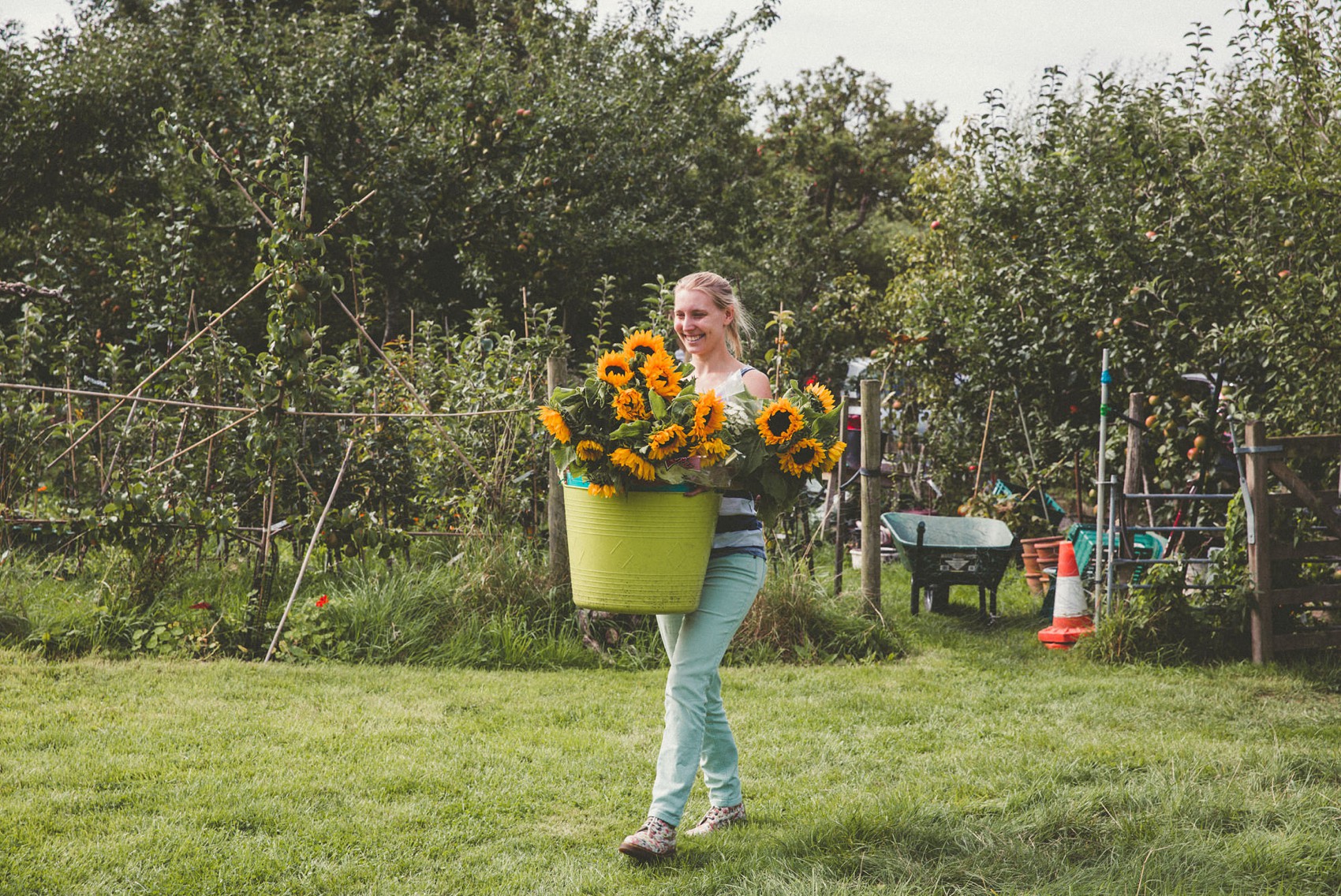 62 Silent disco sunflowers September yurt wedding