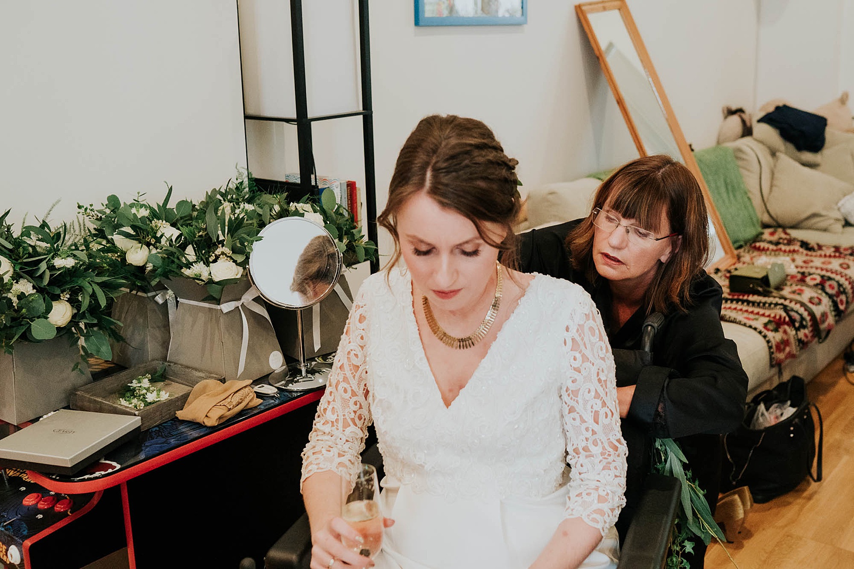 8.Disabled bride modern geometric wedding