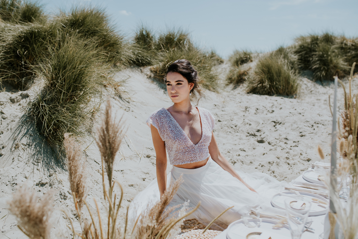 Romantic elegant beach bride 19