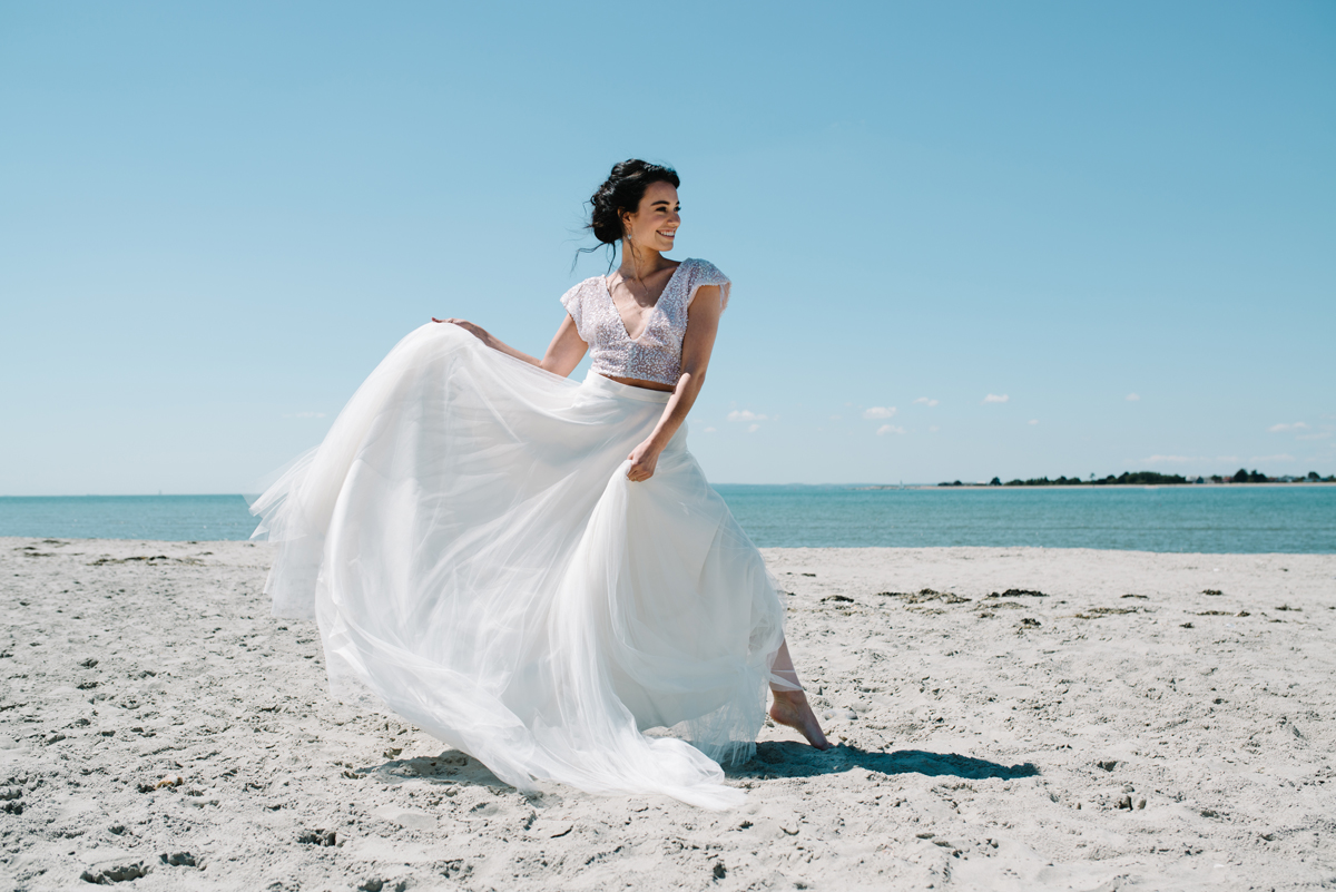 Romantic elegant beach bride 27