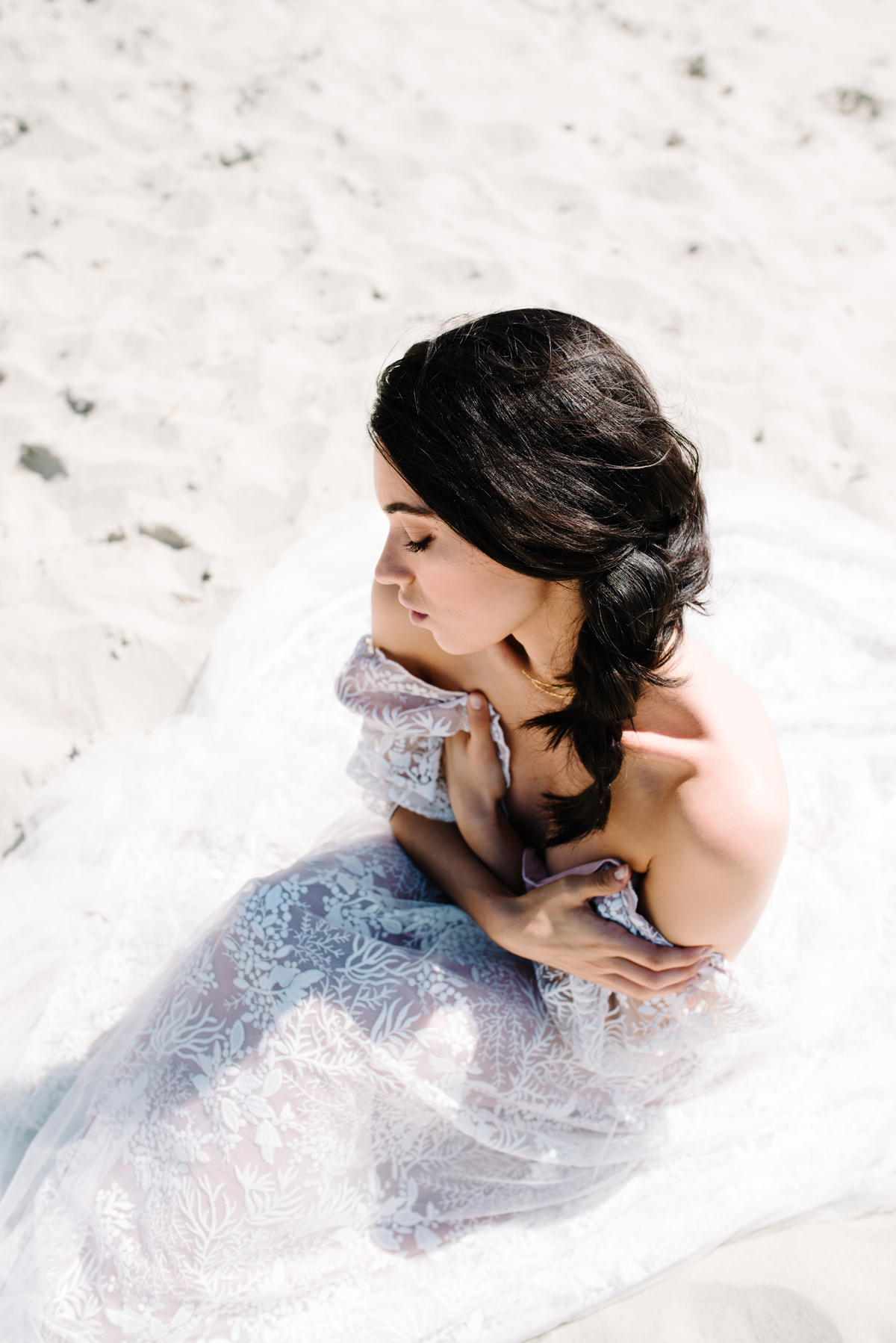 Romantic elegant beach bride 36