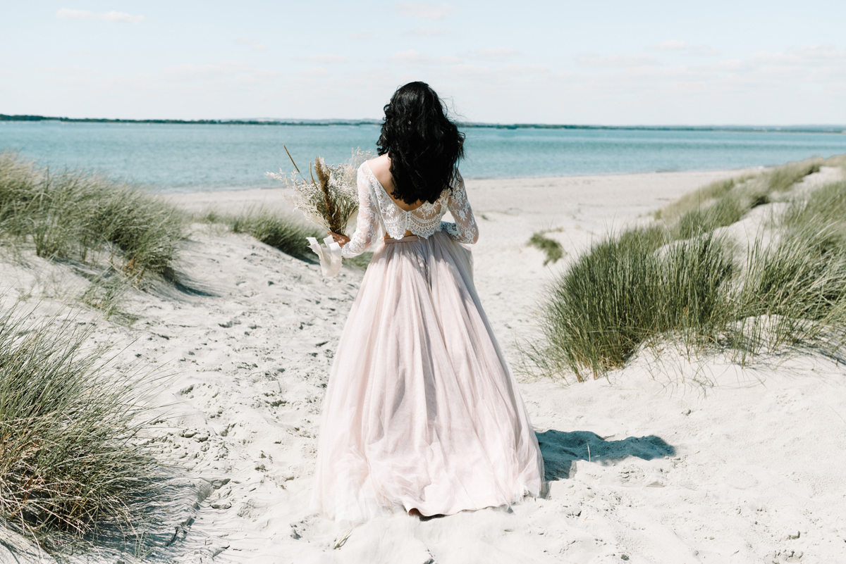 Romantic elegant beach bride 51