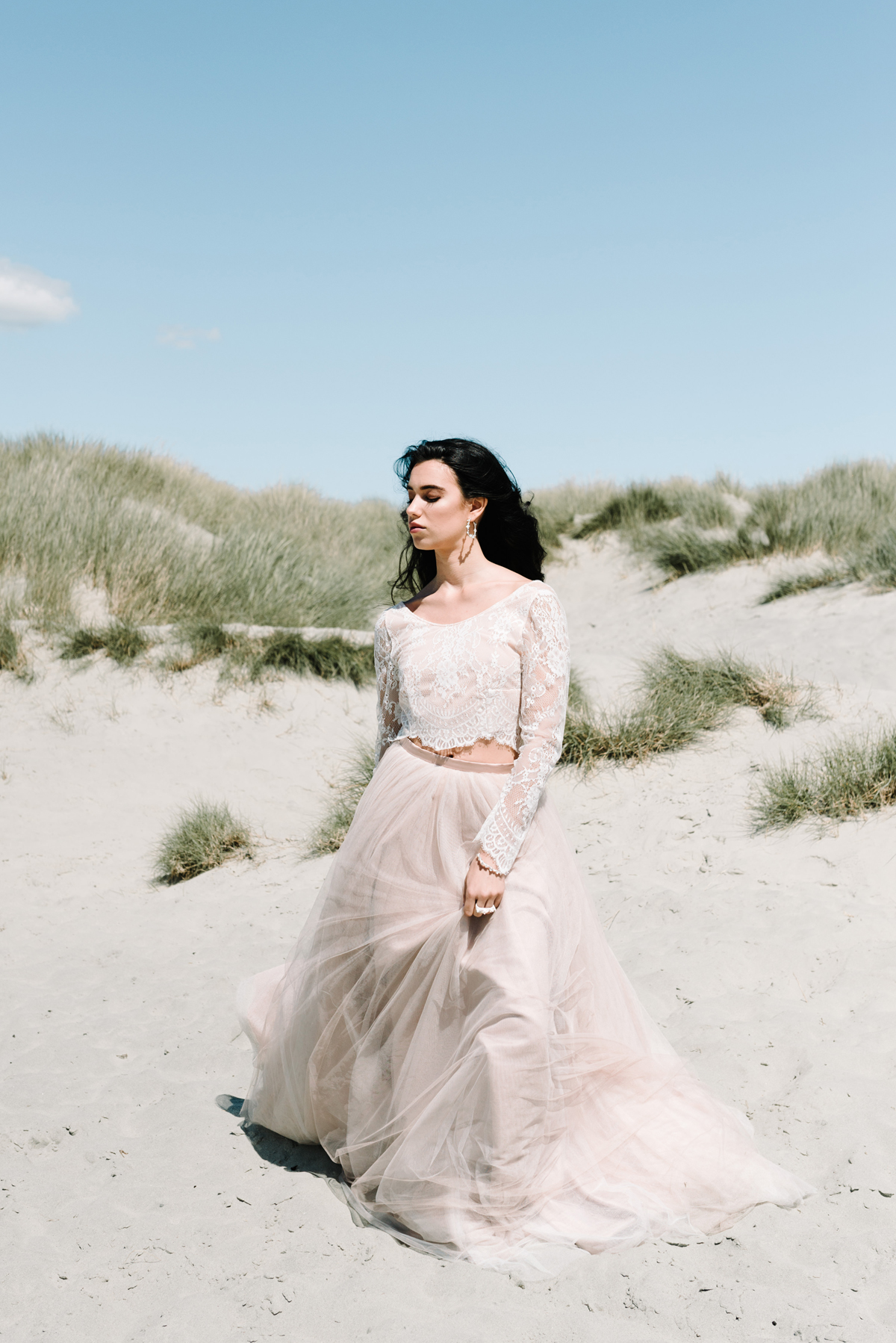 Romantic elegant beach bride 53
