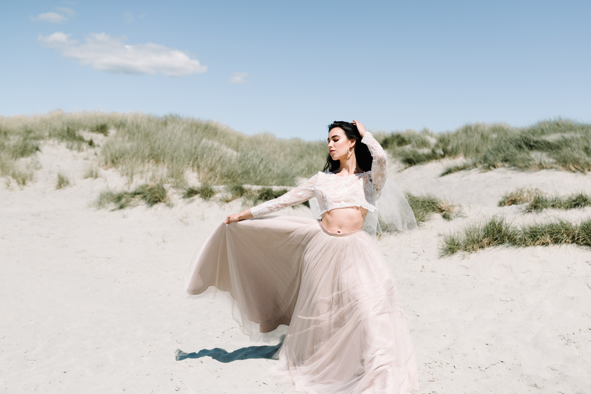 Romantic elegant beach bride 55