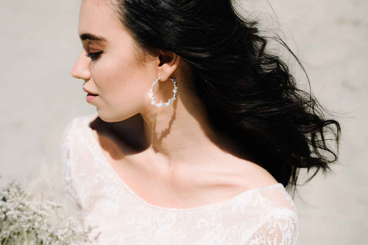 Romantic elegant beach bride 59