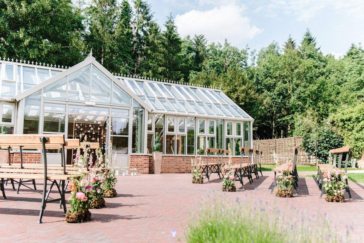 Syrencot wedding venue Wiltshire wild romantic bridal style 12