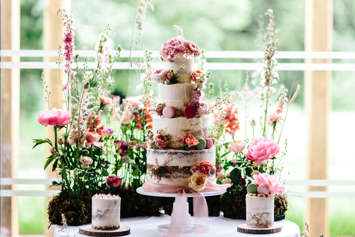 Syrencot wedding venue Wiltshire wild romantic bridal style 89