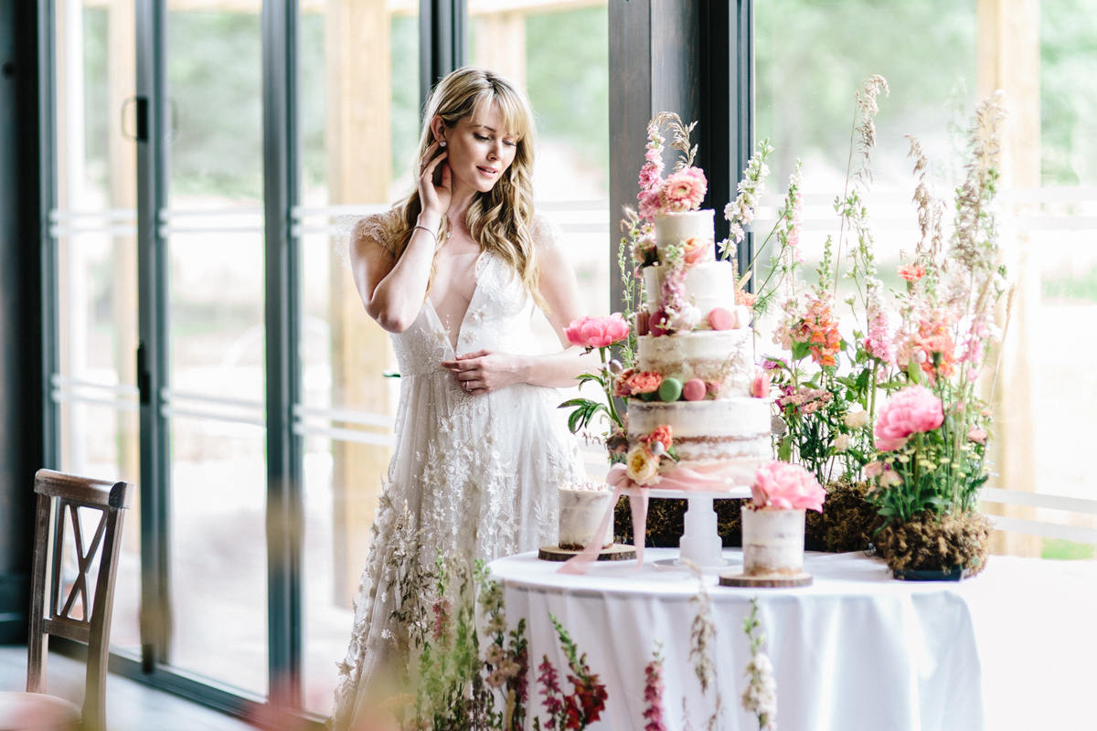 Syrencot wedding venue Wiltshire wild romantic bridal style 92