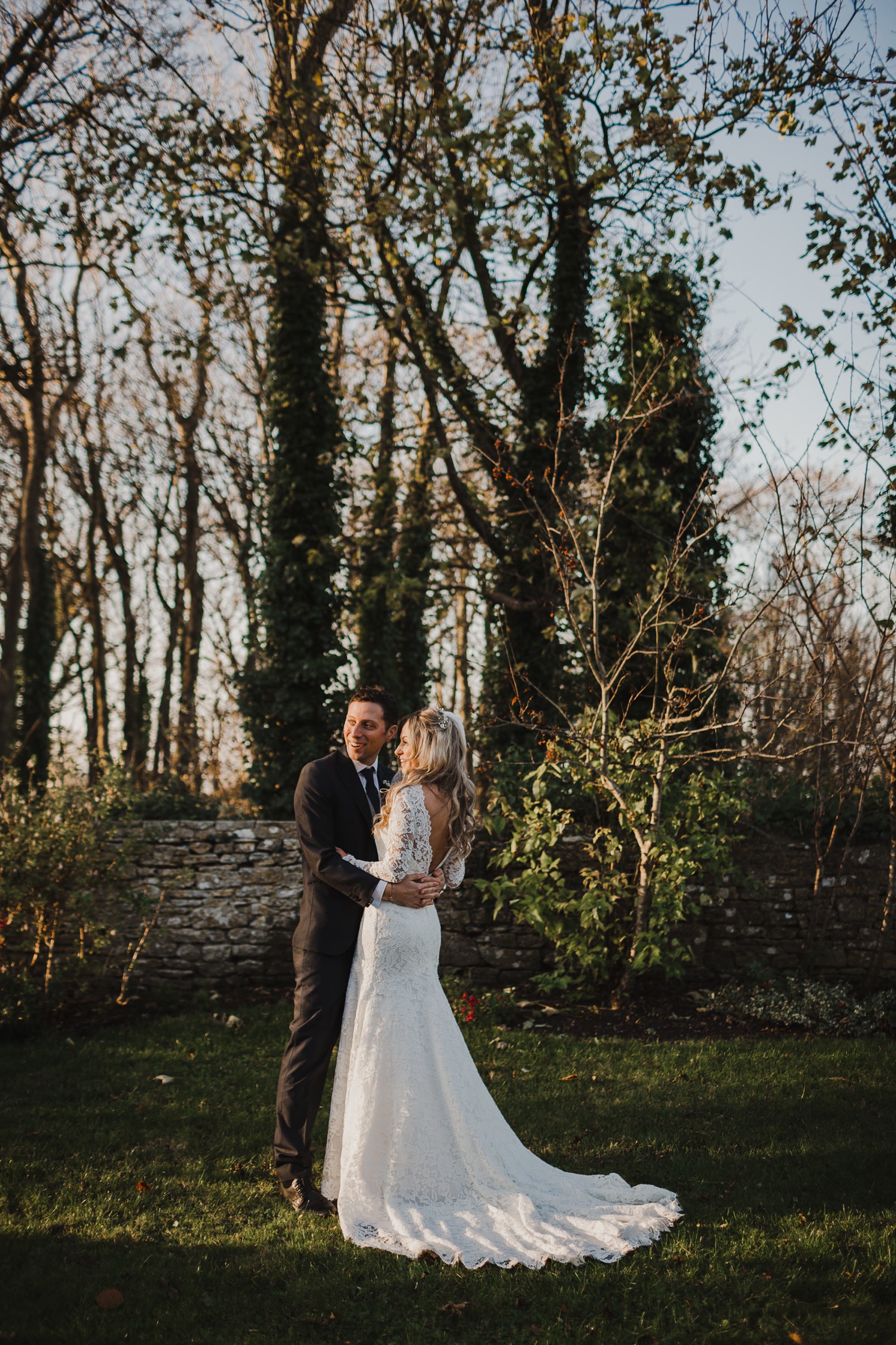 17 Romantic winter barn wedding