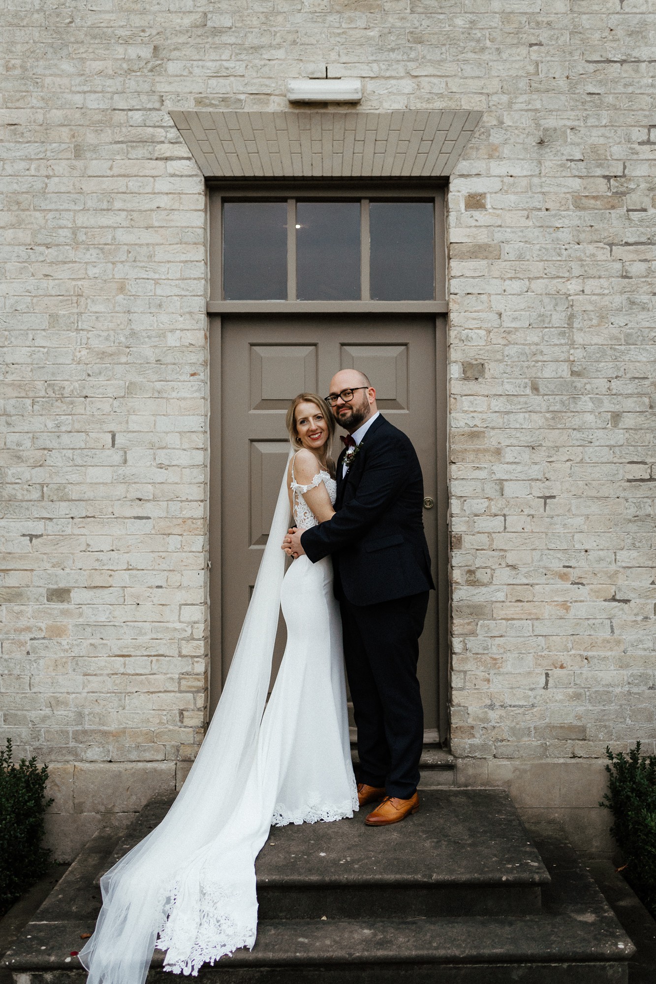  Enzoani bride bohemian winter wedding - An Enzoani Dress + Blue Shoes for a Modern Bohemian Country House Party Wedding in Wintertime