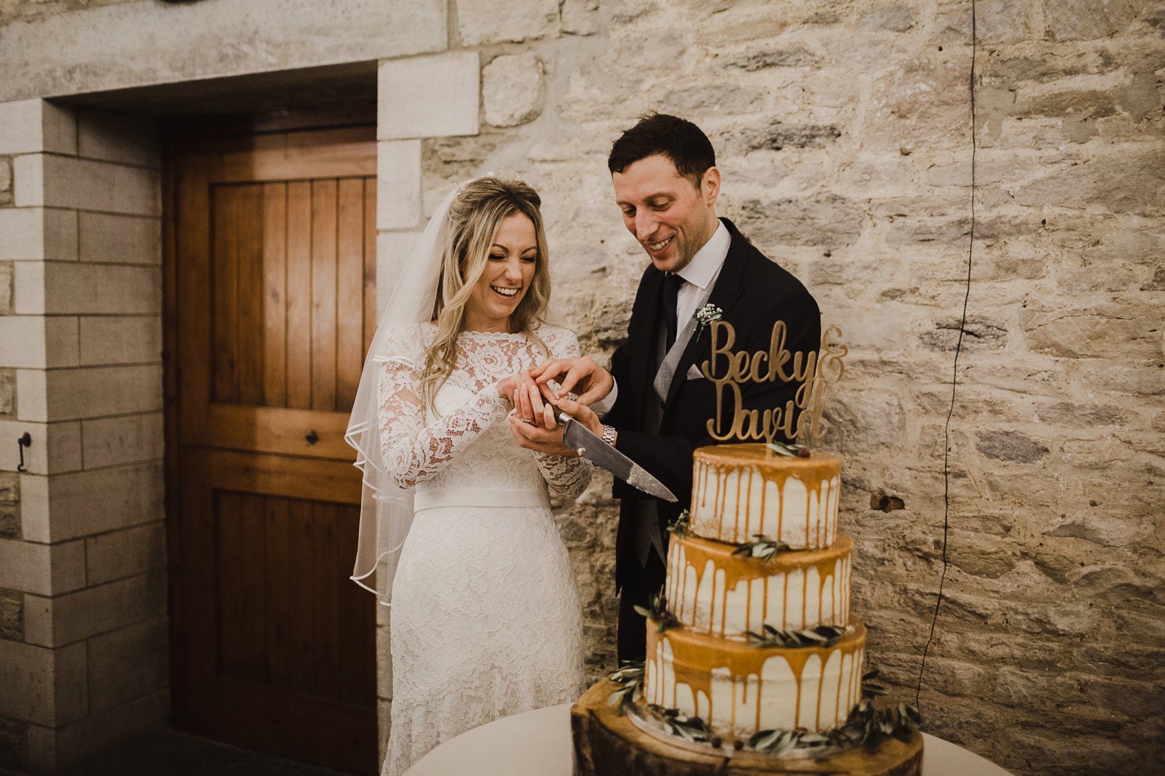 7 Romantic winter barn wedding