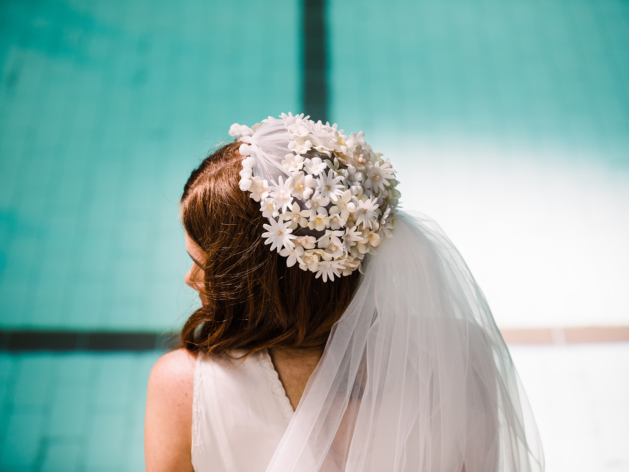 Vintage Bathing Pool: A Colourful, Summer Bridal Editorial, Refashioning Cool Vintage for the Modern Bride 3 Reto floral 1960s cap wedding veil