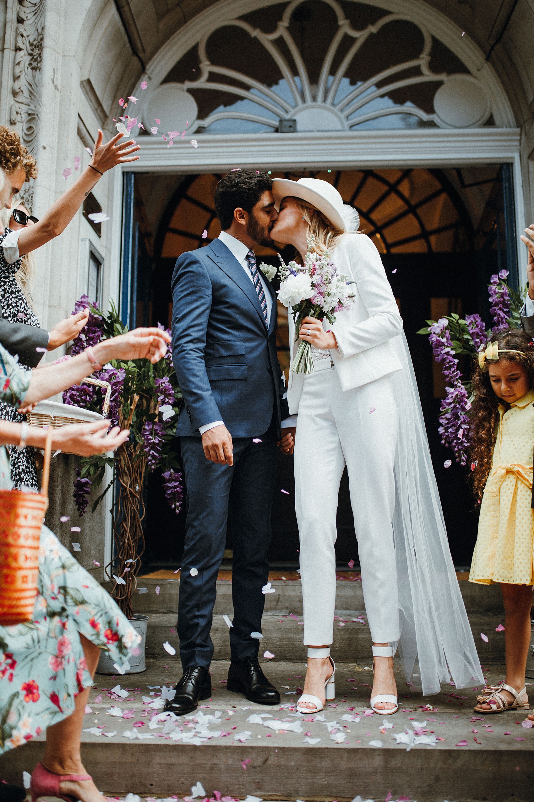 16 Bride in trousers fedora