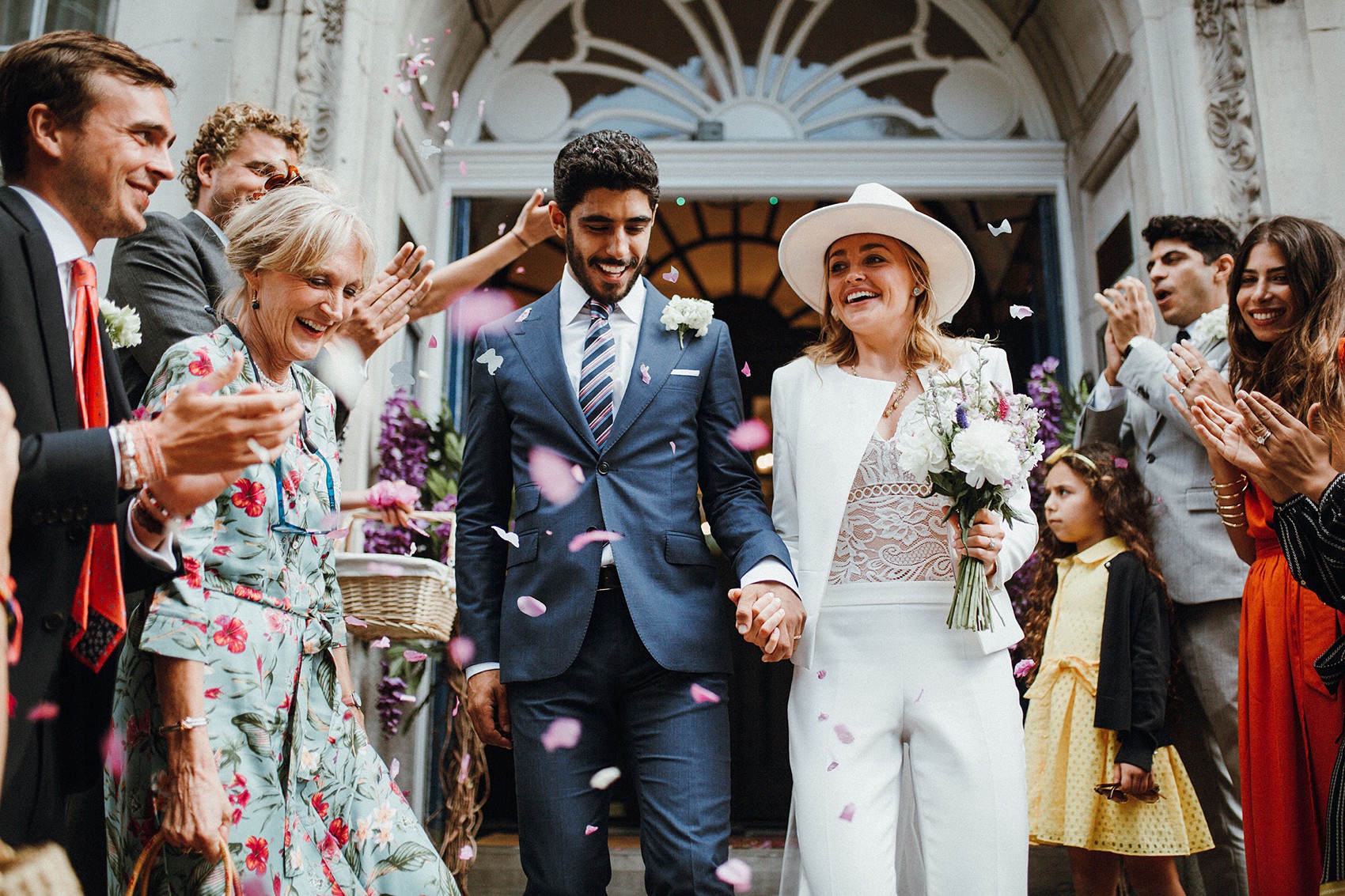 17 Bride in trousers fedora