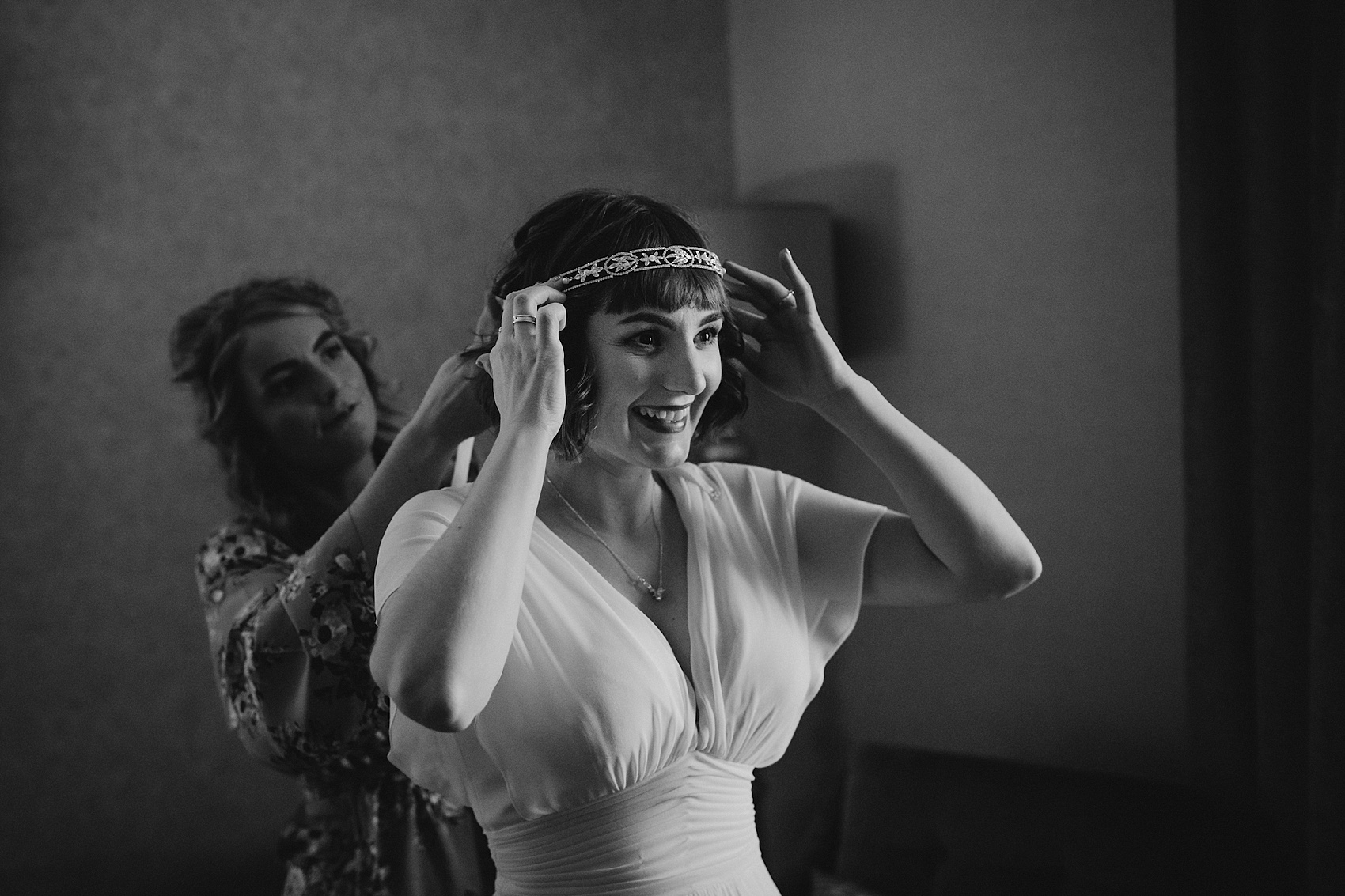 1920s bride Glasgow city wedding 5 - A 1920s Inspired Bride and her Fun and Informal Glasgow City Centre Wedding 1920s bride Glasgow city wedding 5