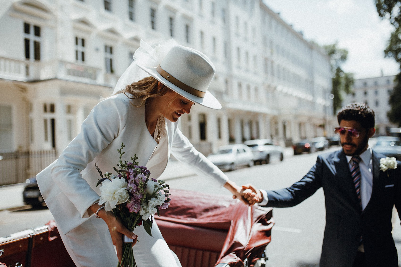 24 Bride in trousers fedora