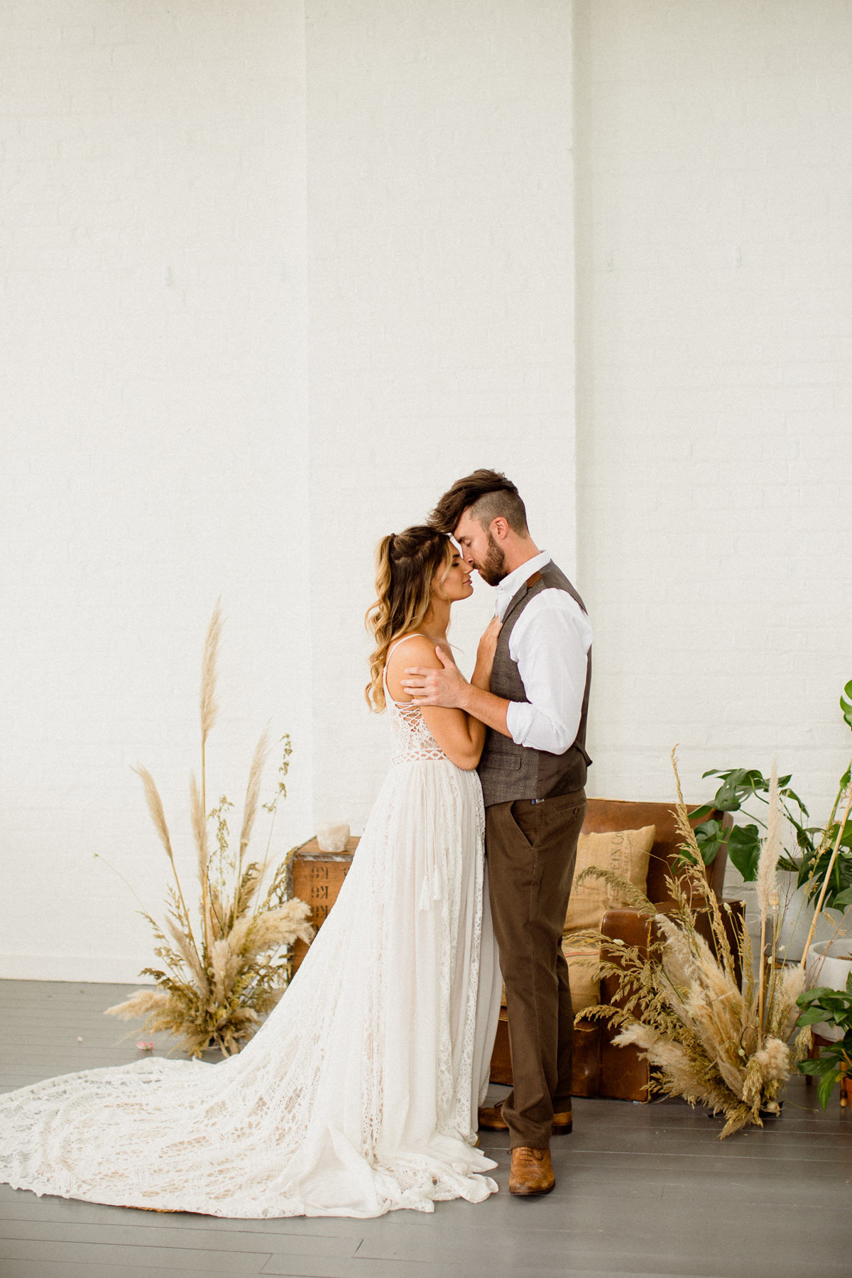 35 Hazy summer wedding bridal vibes