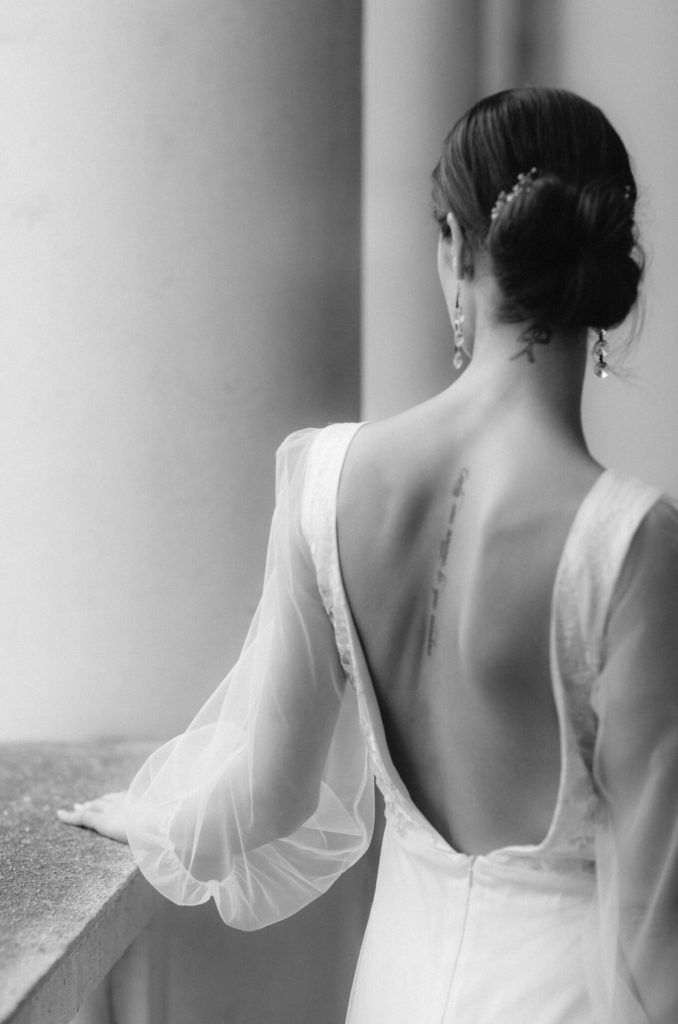 Backless wedding dress