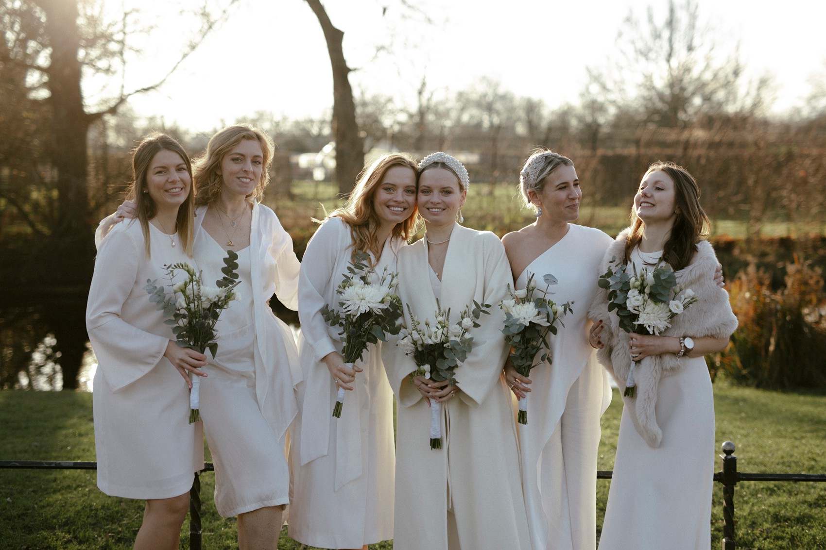 Modern bride Lele Sadhoughi pearl headband 42