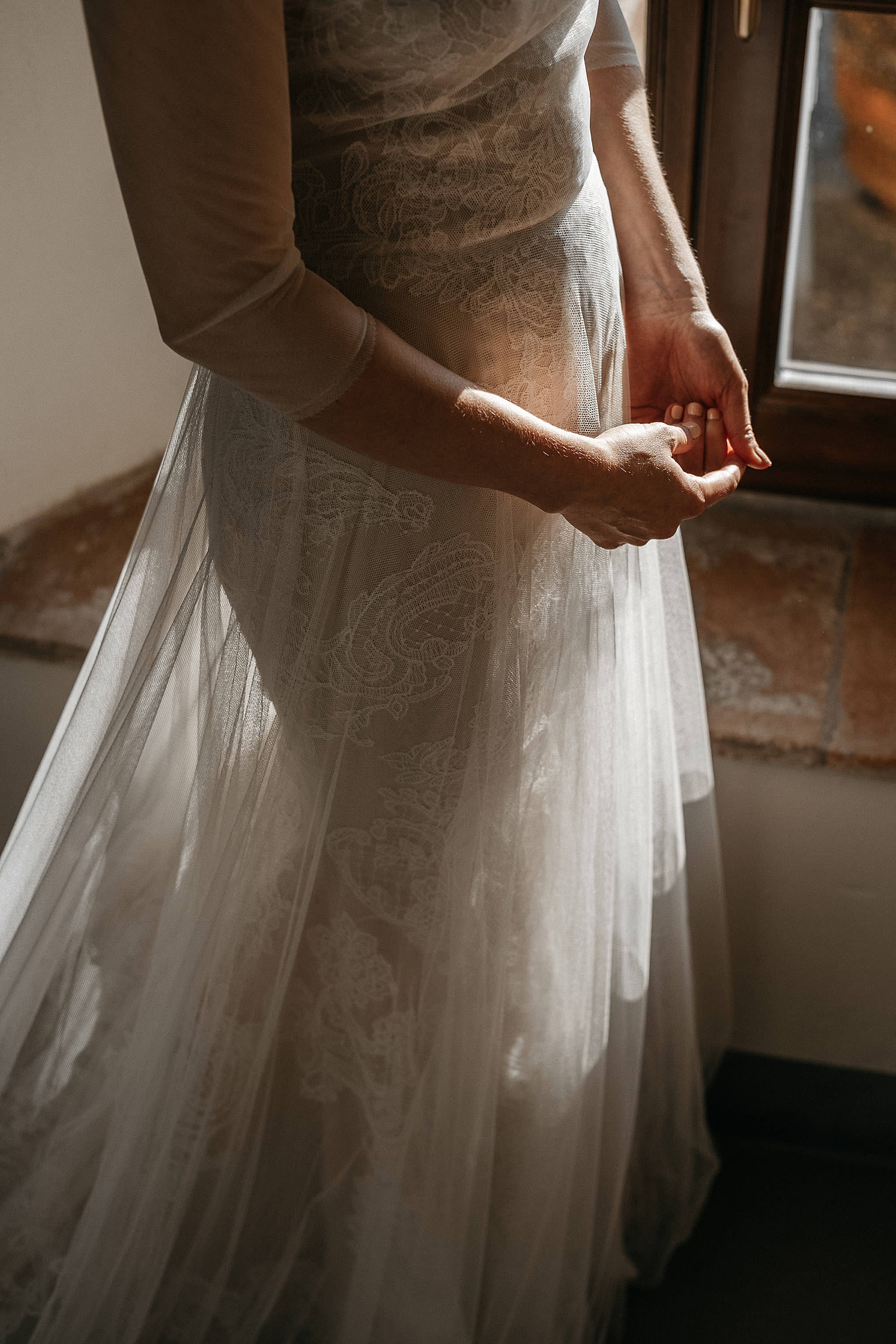 Vera Wang tuxedo wedding in Tuscany 15