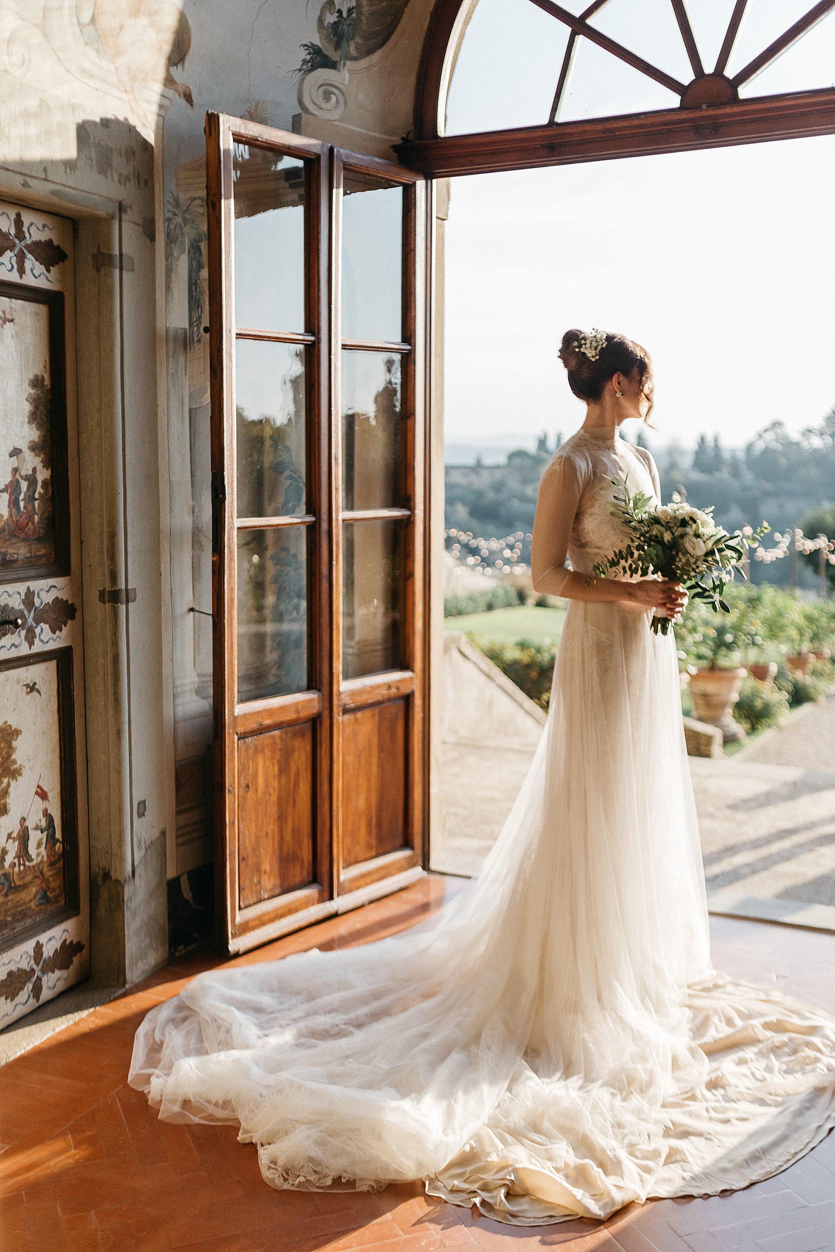 Vera Wang tuxedo wedding in Tuscany 20