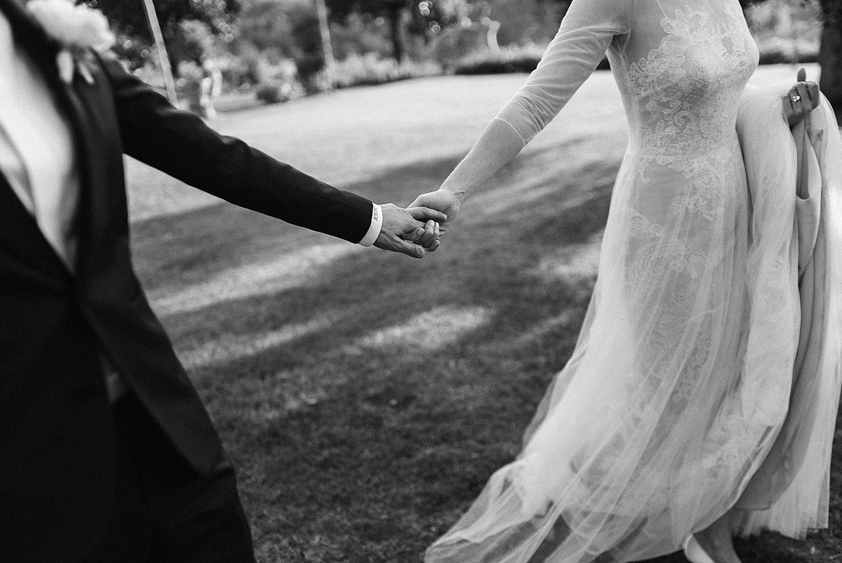 Vera Wang tuxedo wedding in Tuscany 29