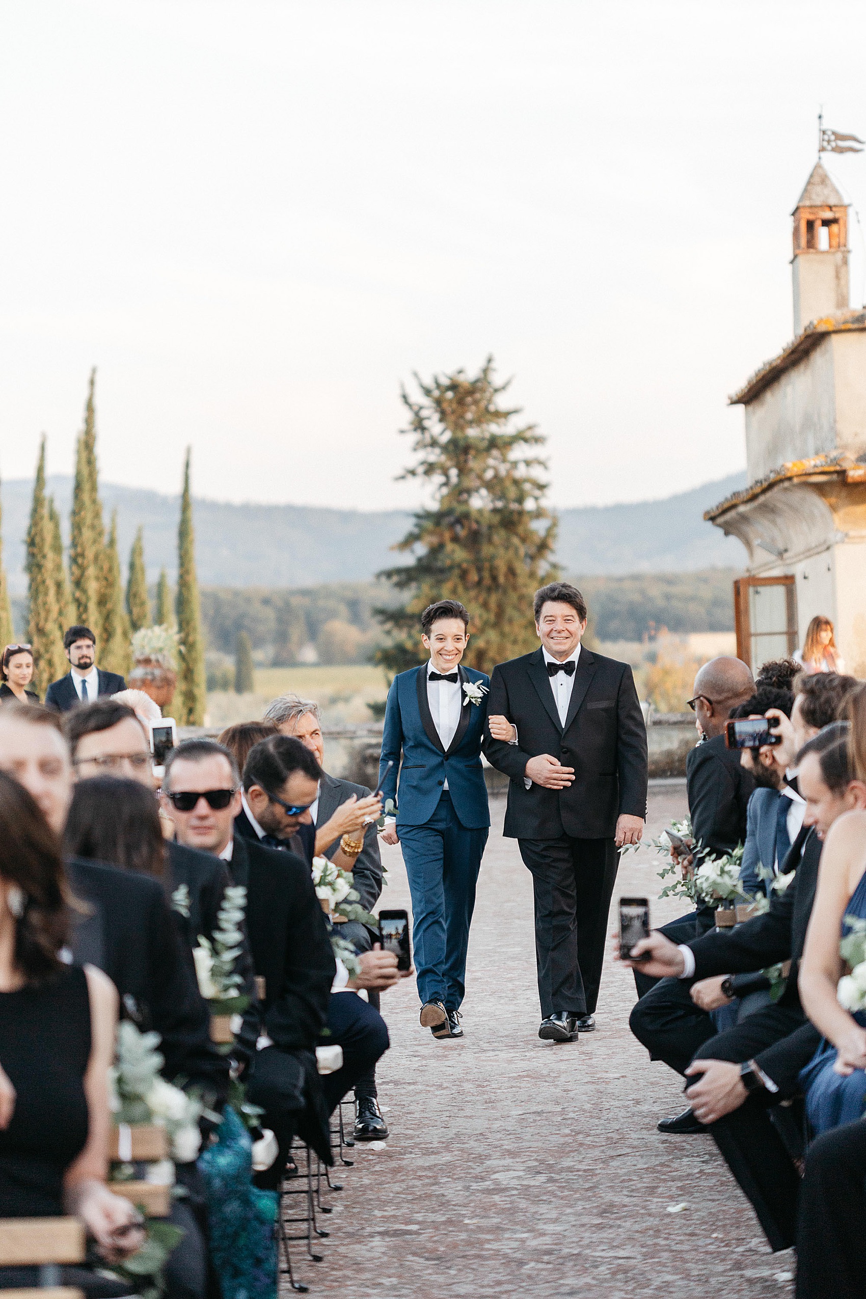 Vera Wang tuxedo wedding in Tuscany 33