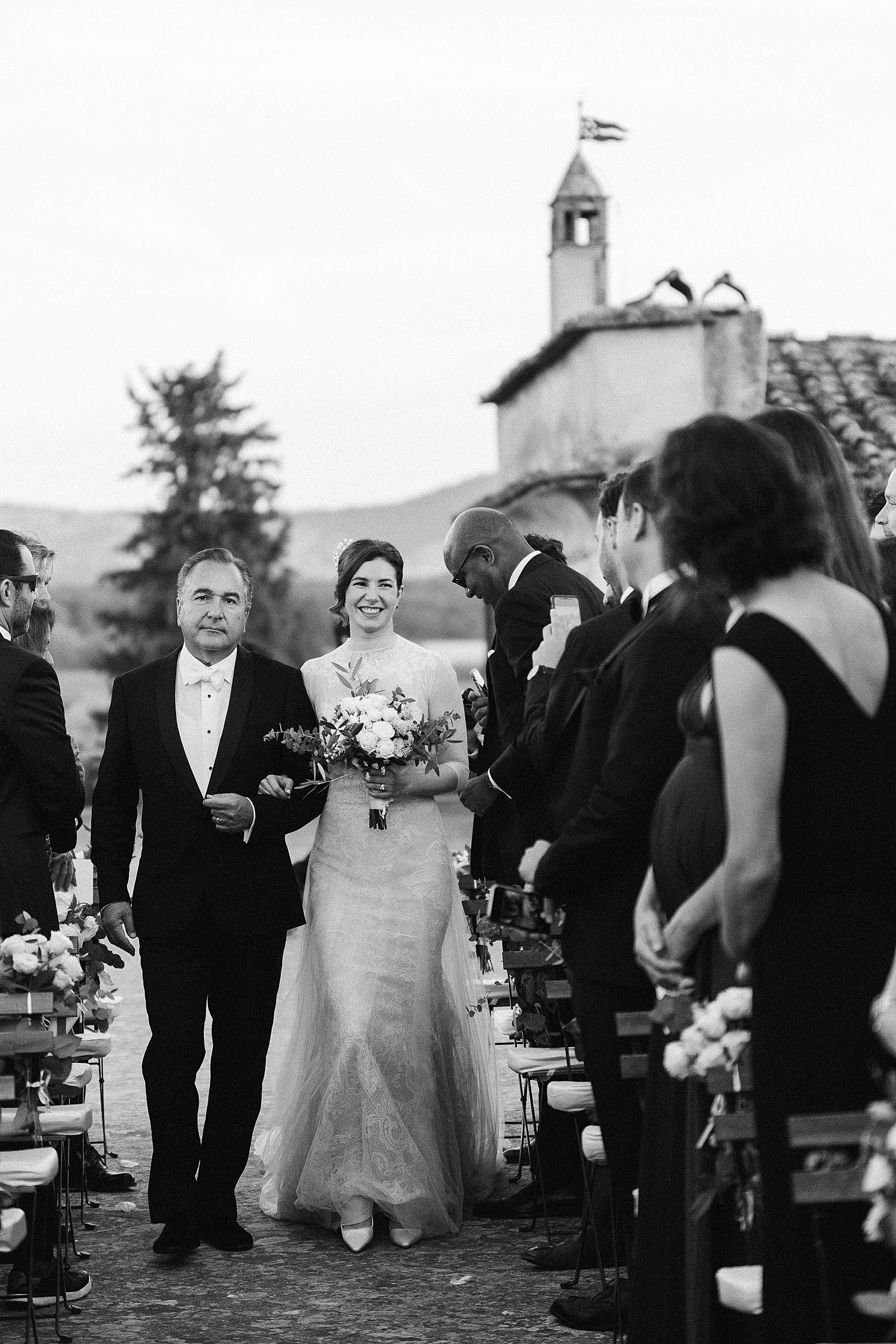 Vera Wang tuxedo wedding in Tuscany 35