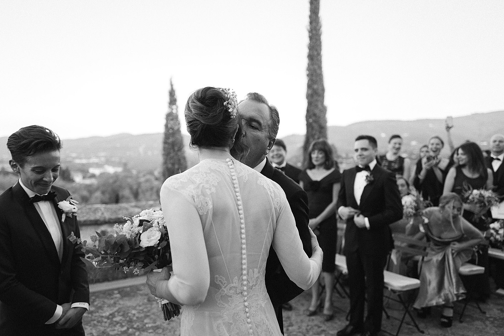 Vera Wang tuxedo wedding in Tuscany 36