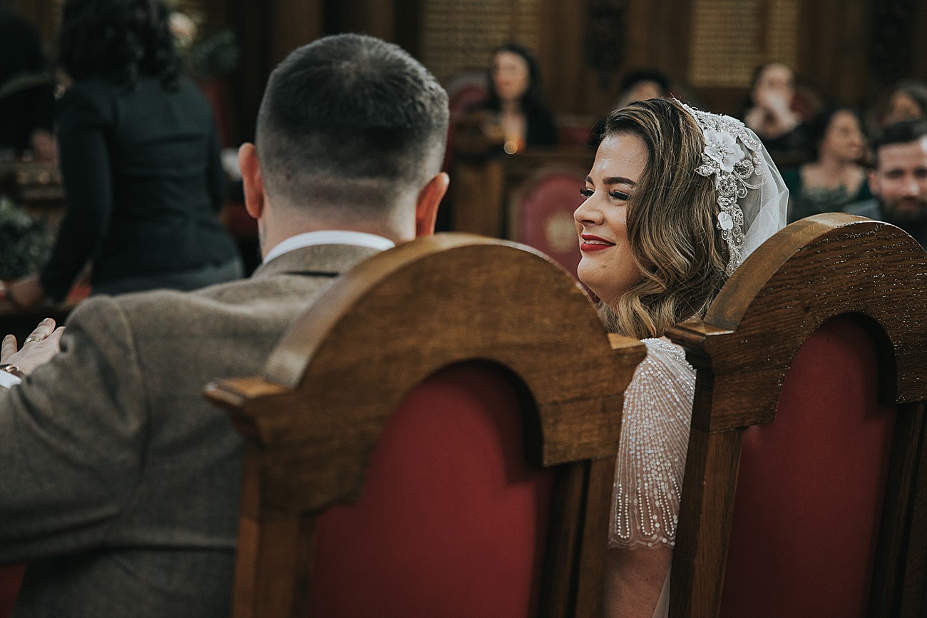 20 Jenny Packham bride vintage christmas wedding