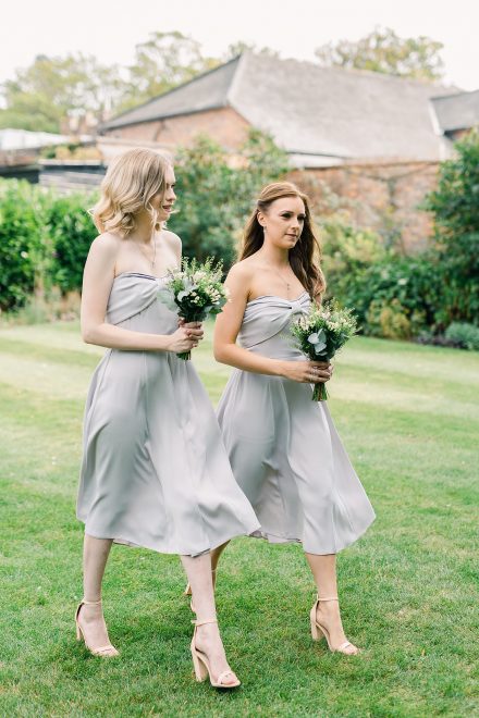 A Classy + Elegant Suzanne Neville Bride + Her Wasing Park Country ...