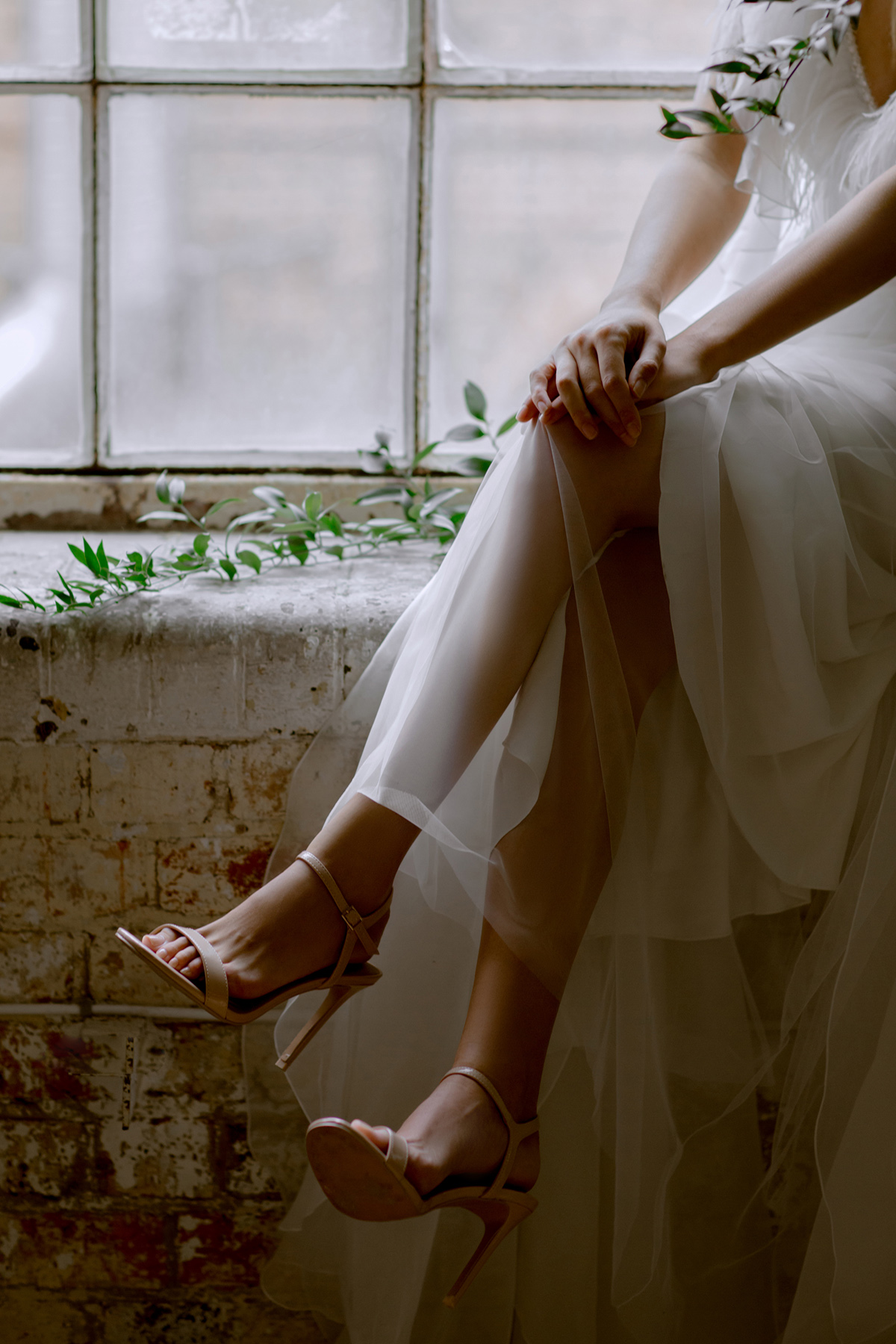 Modern white wedding 52