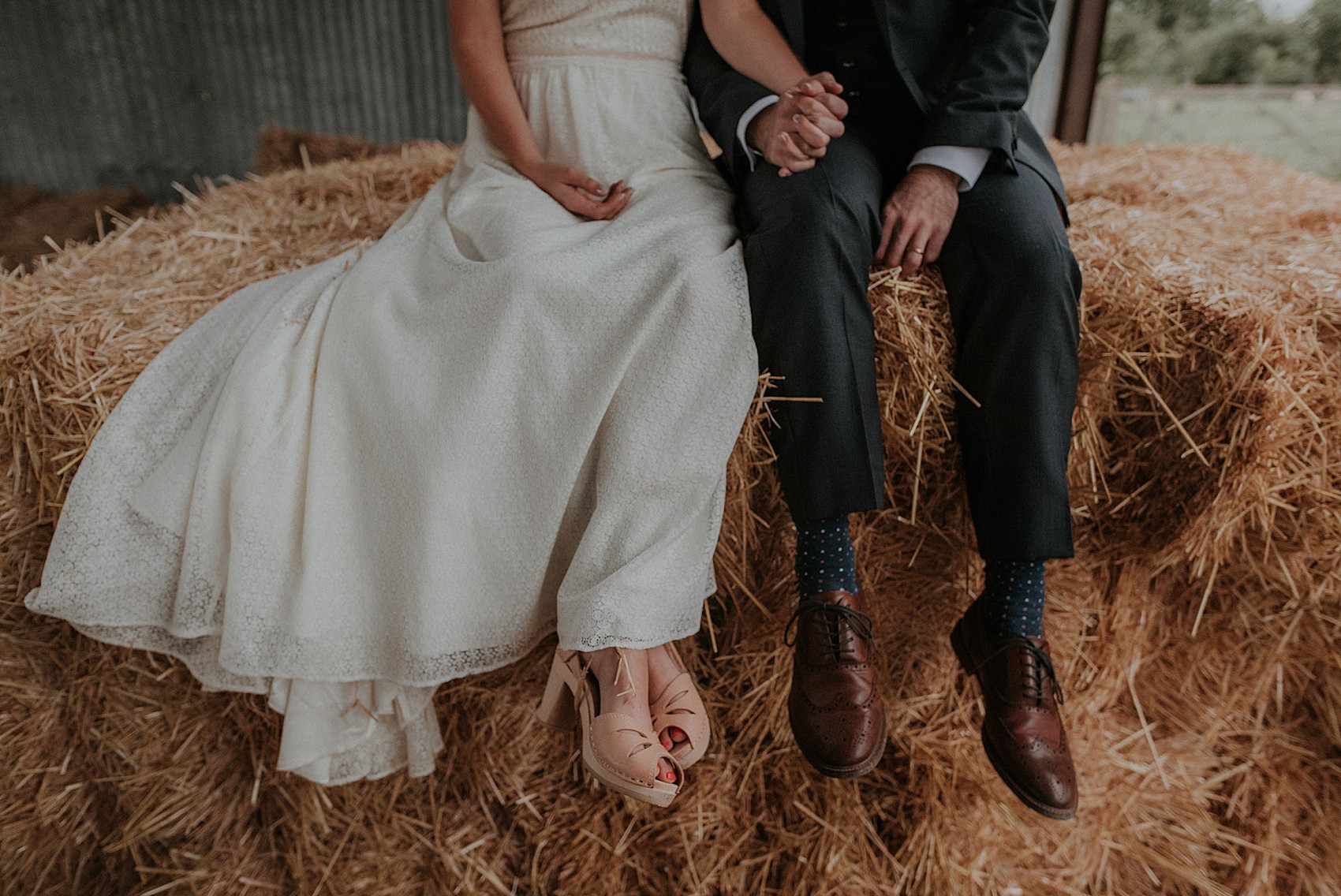 Indiebride dress Cotswolds farm wedding 41