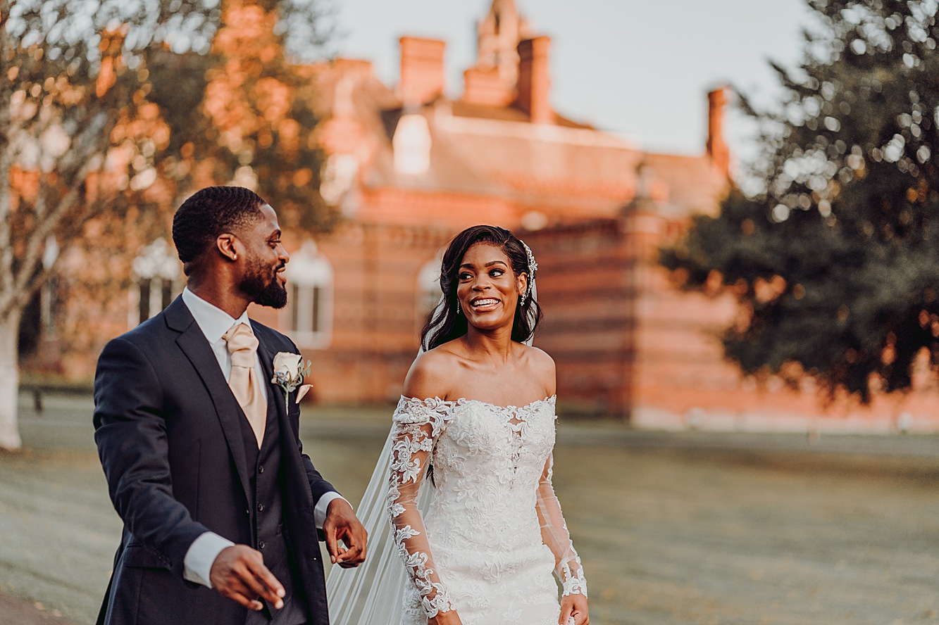 Sophia Tolli modern vintage country house Hampshire wedding 31