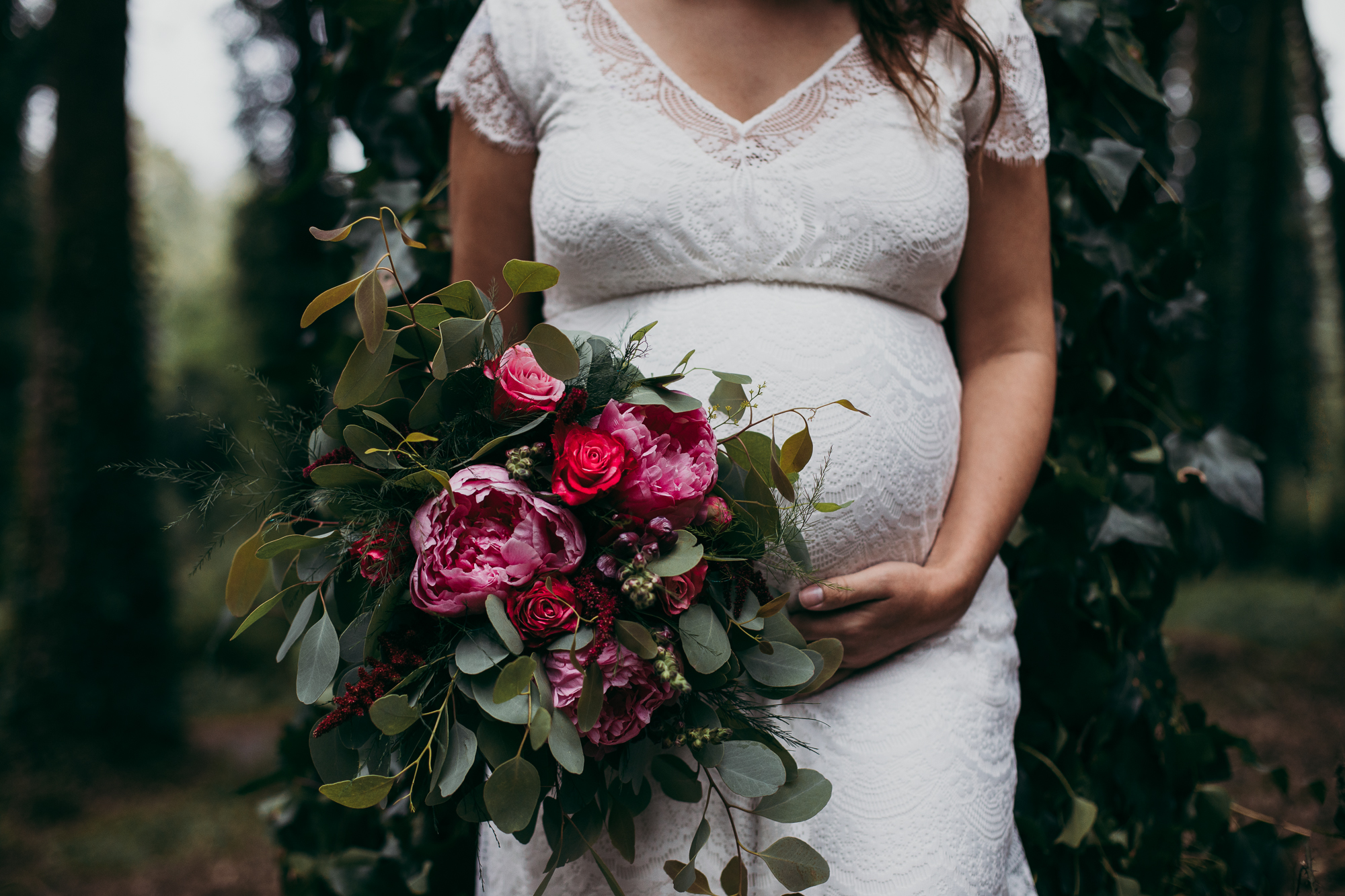 Stylish pregnant bride 20