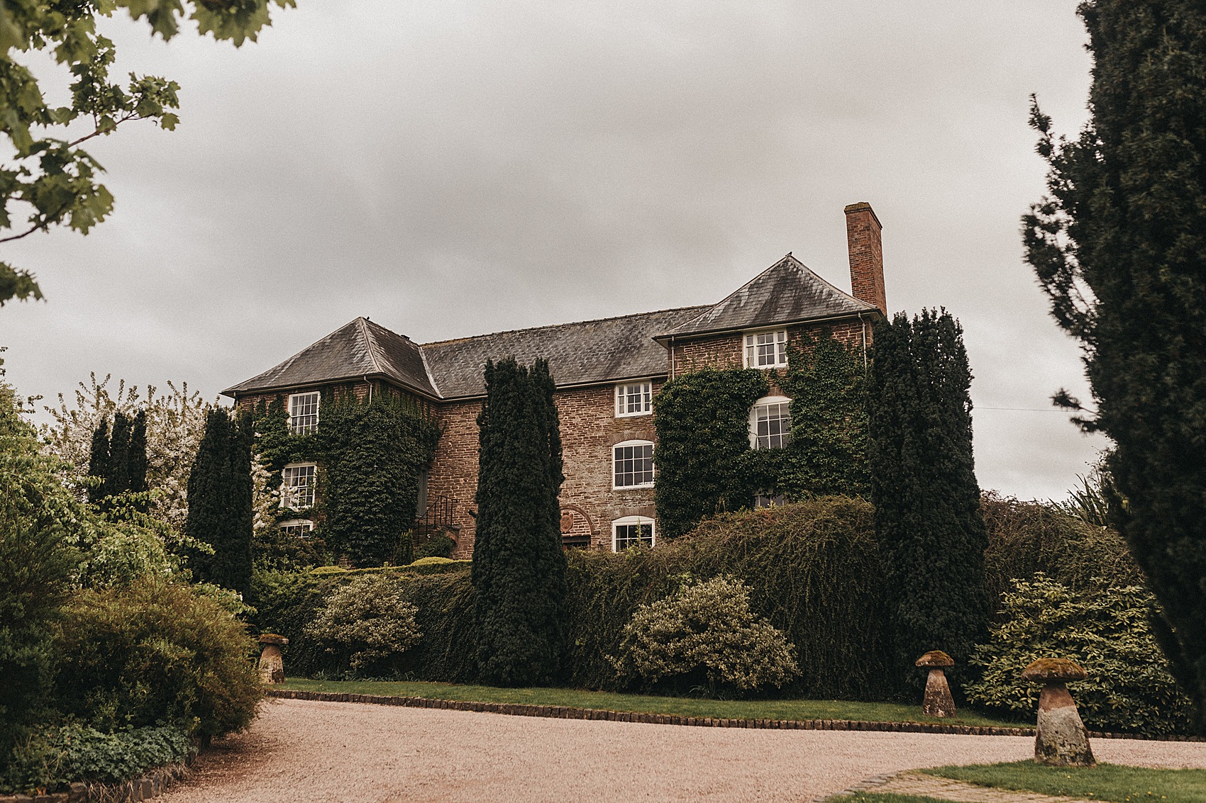 1 Pronovias bride Dewsall Court wedding