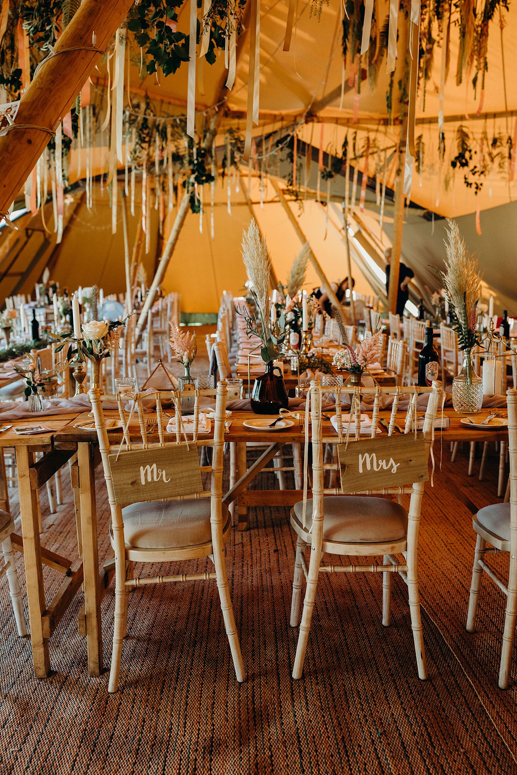 10 Hermione de Paula bride tipi wedding