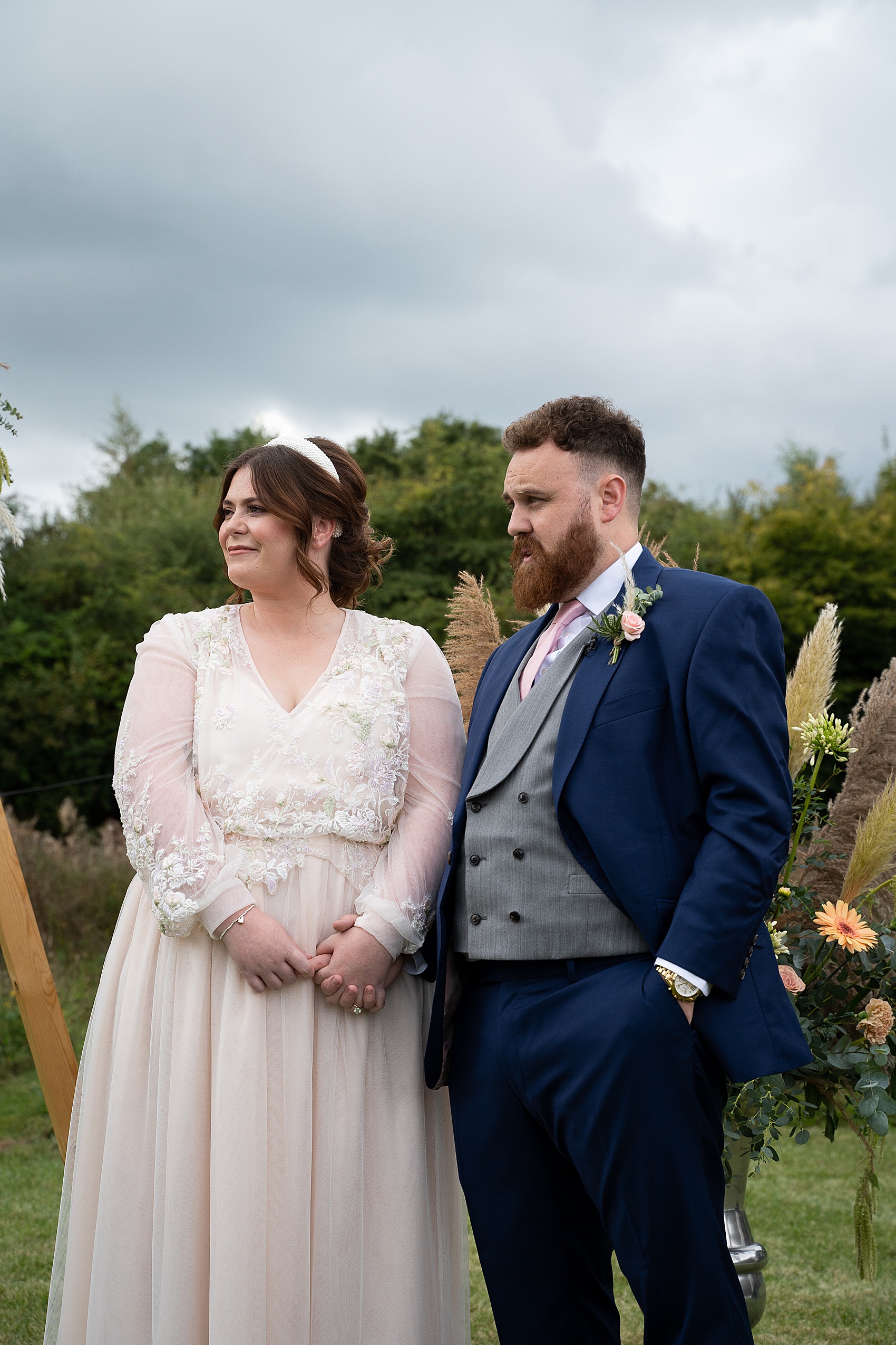 21 Vix Meldrew meadow wedding