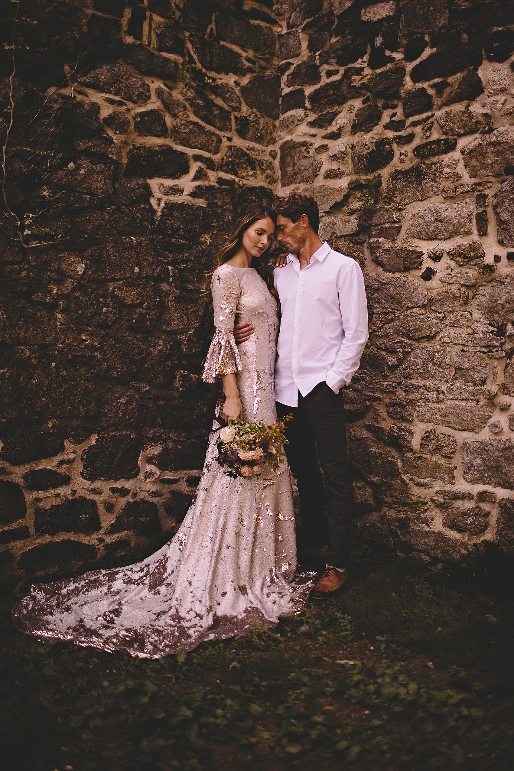 23 Dark Romantic Bridal Style Cornish Coast 1